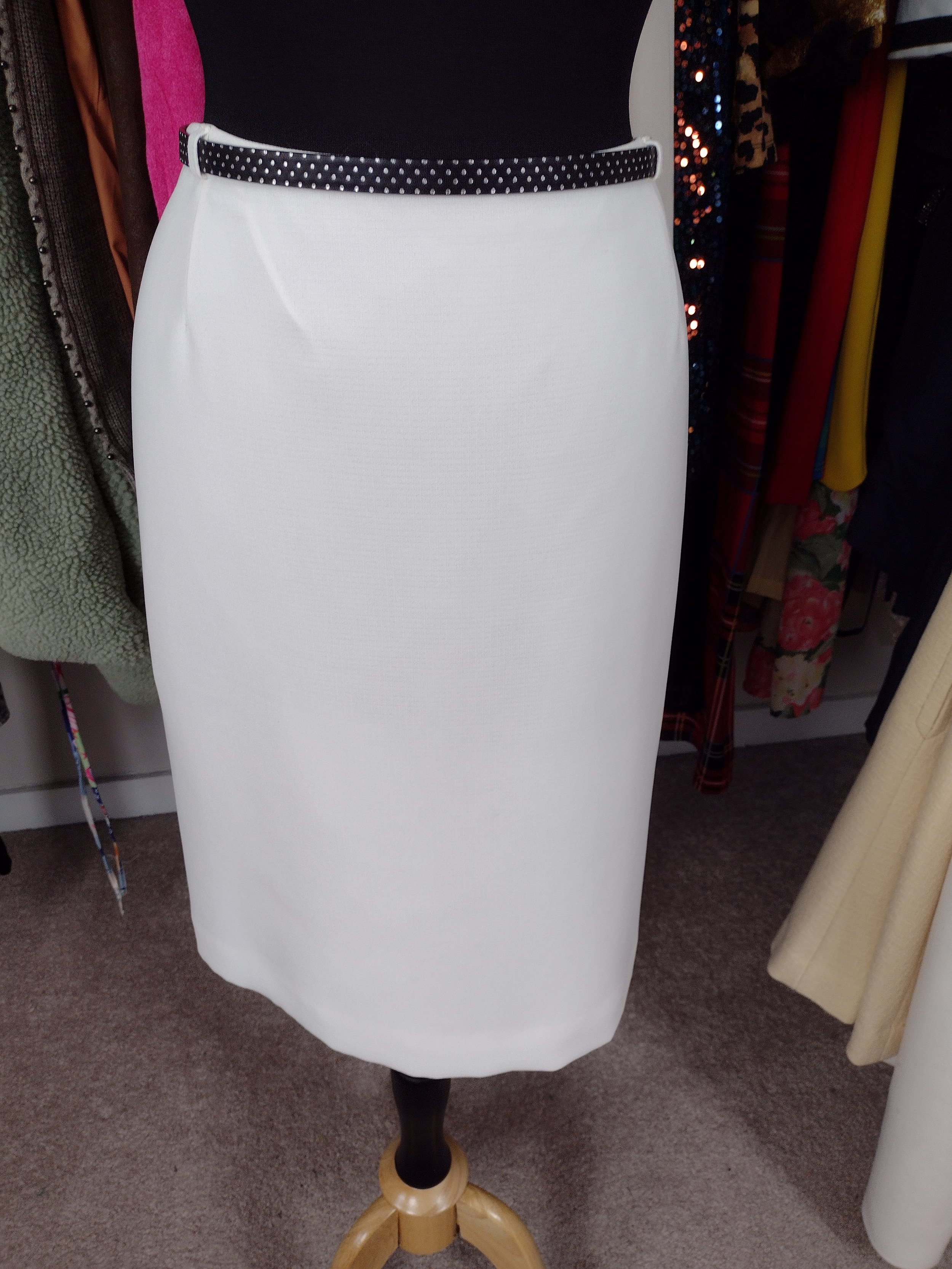 Tahari Luxe Cream Skirt Size 12