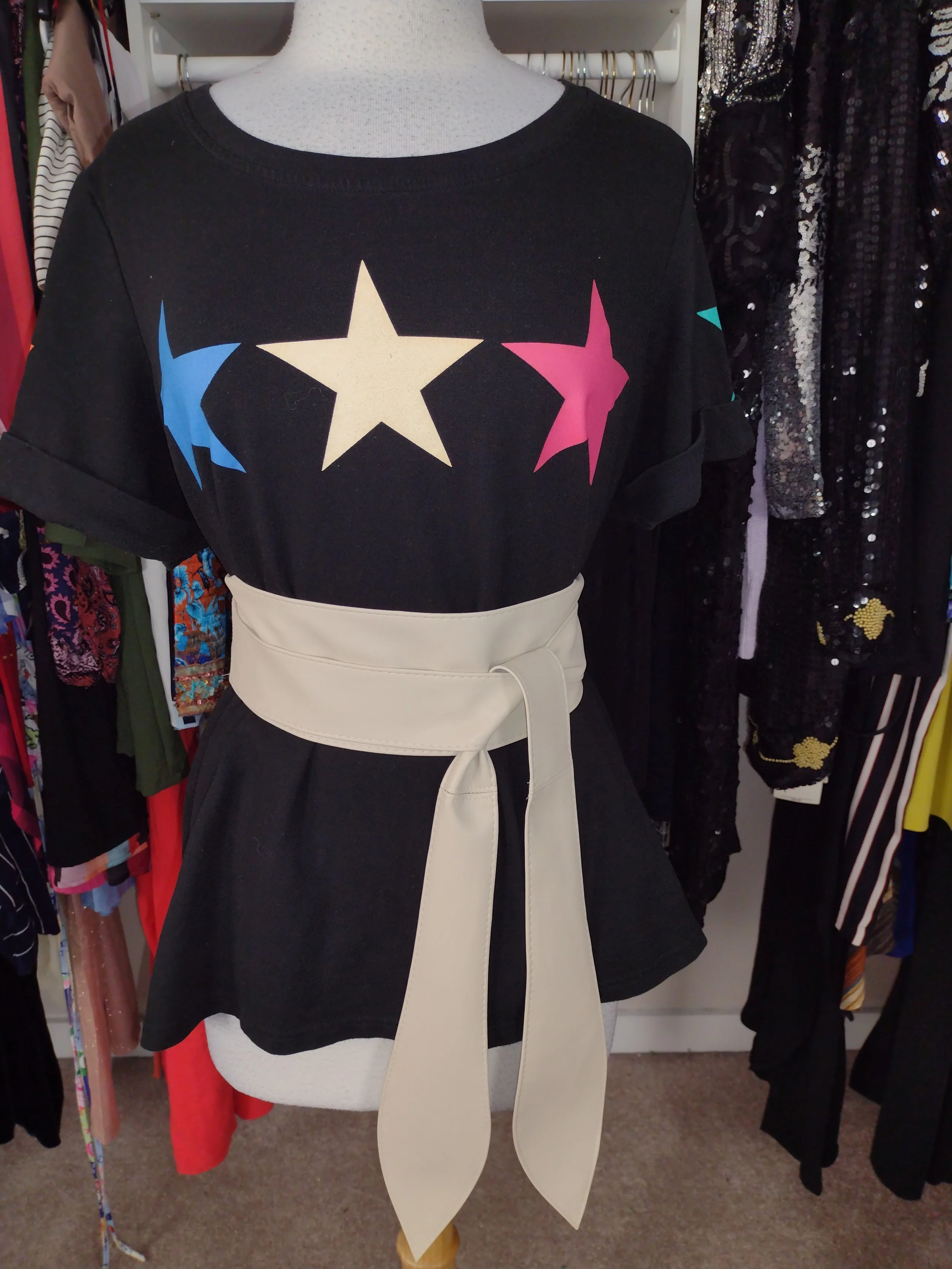 Black Star tshirt Size L