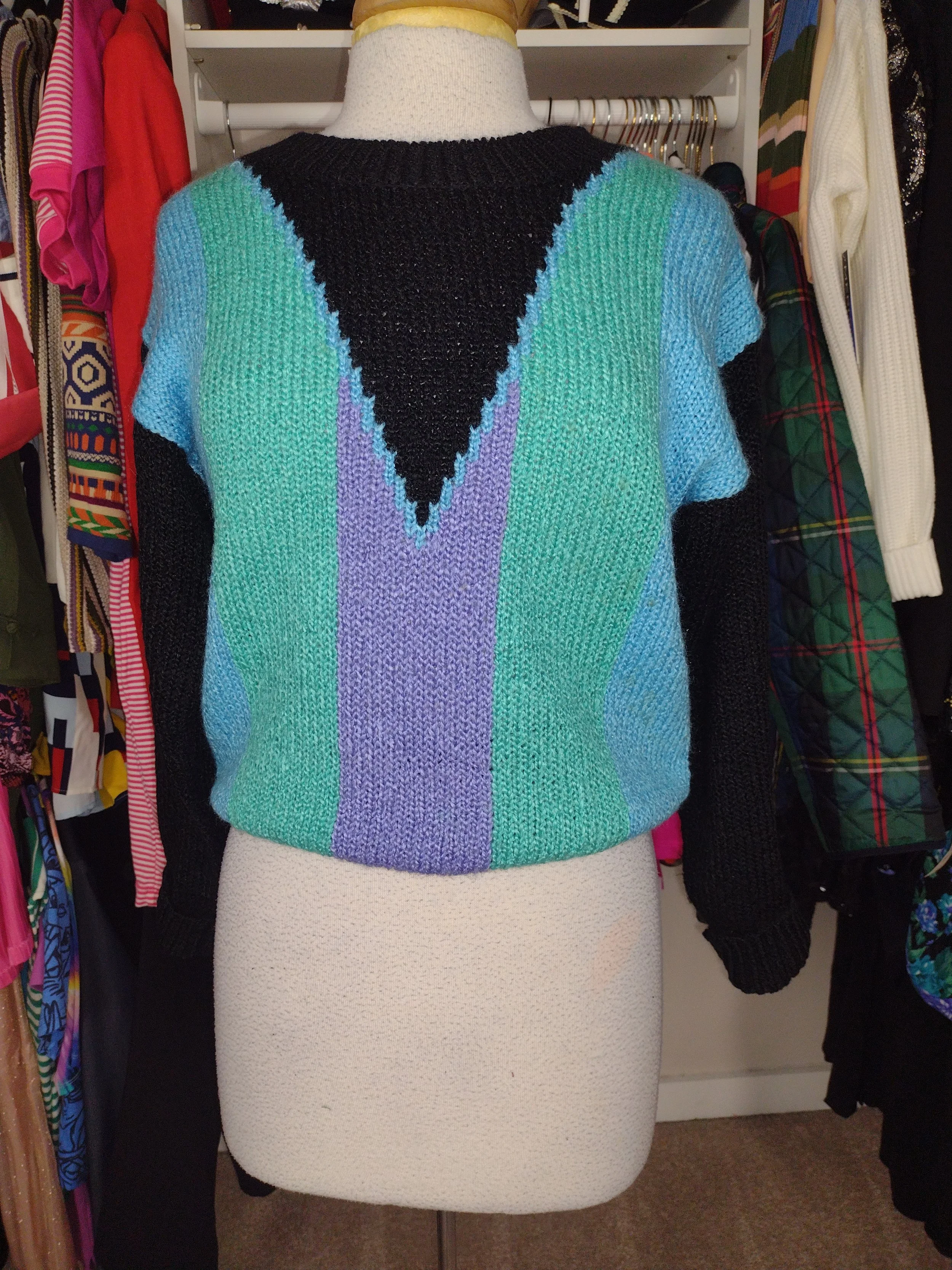 Vintage Black Blue Lavender Sweater Size M/L