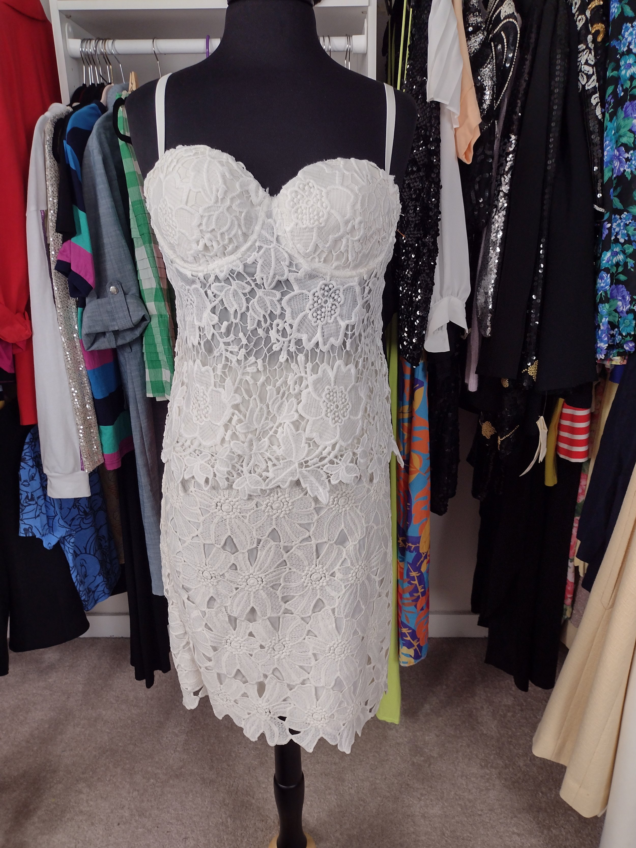 Lace Strapless top with removable straps size 8/10