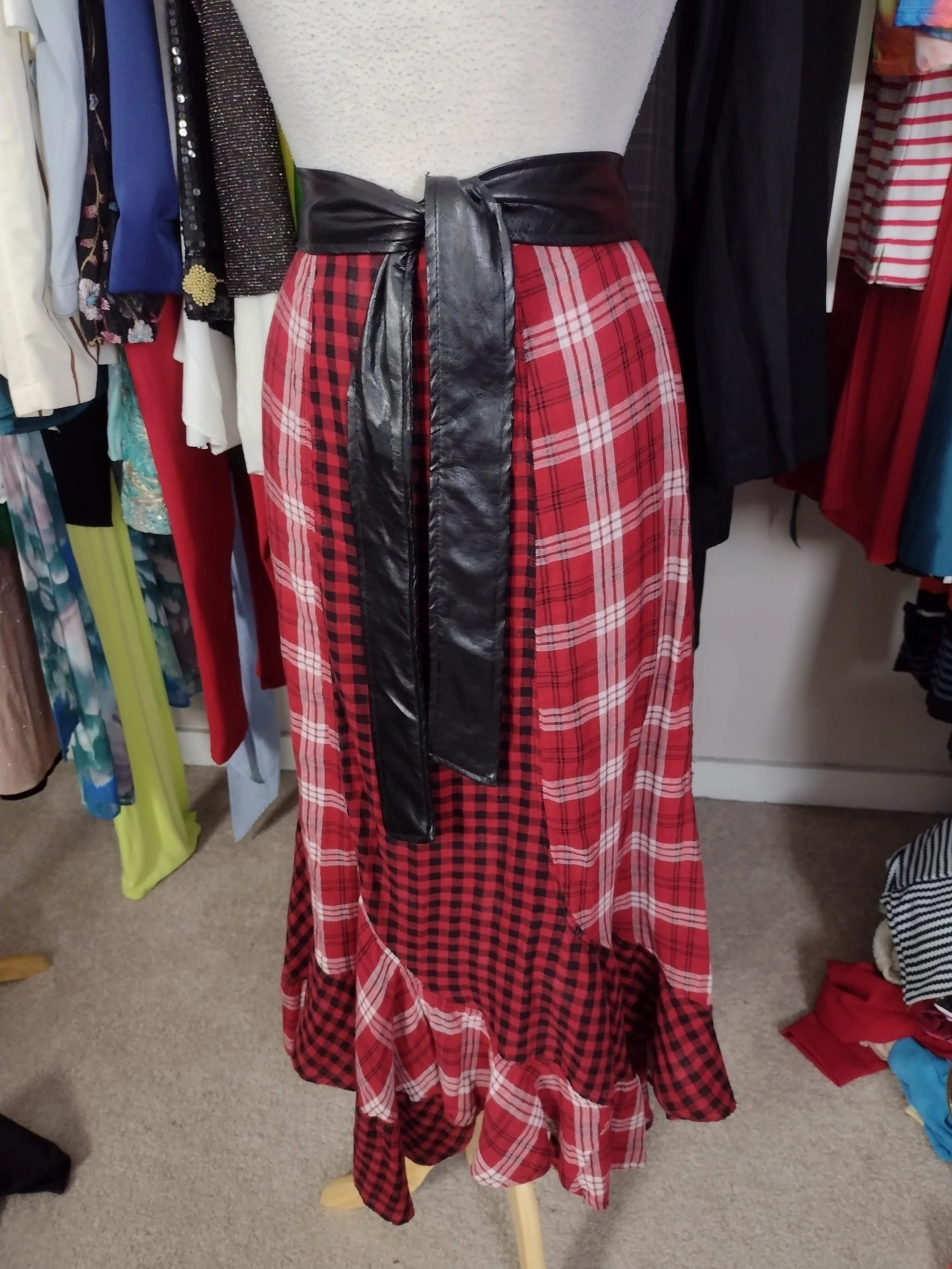 Red Black and White Plaid Ruffle Skirt Size 8/10