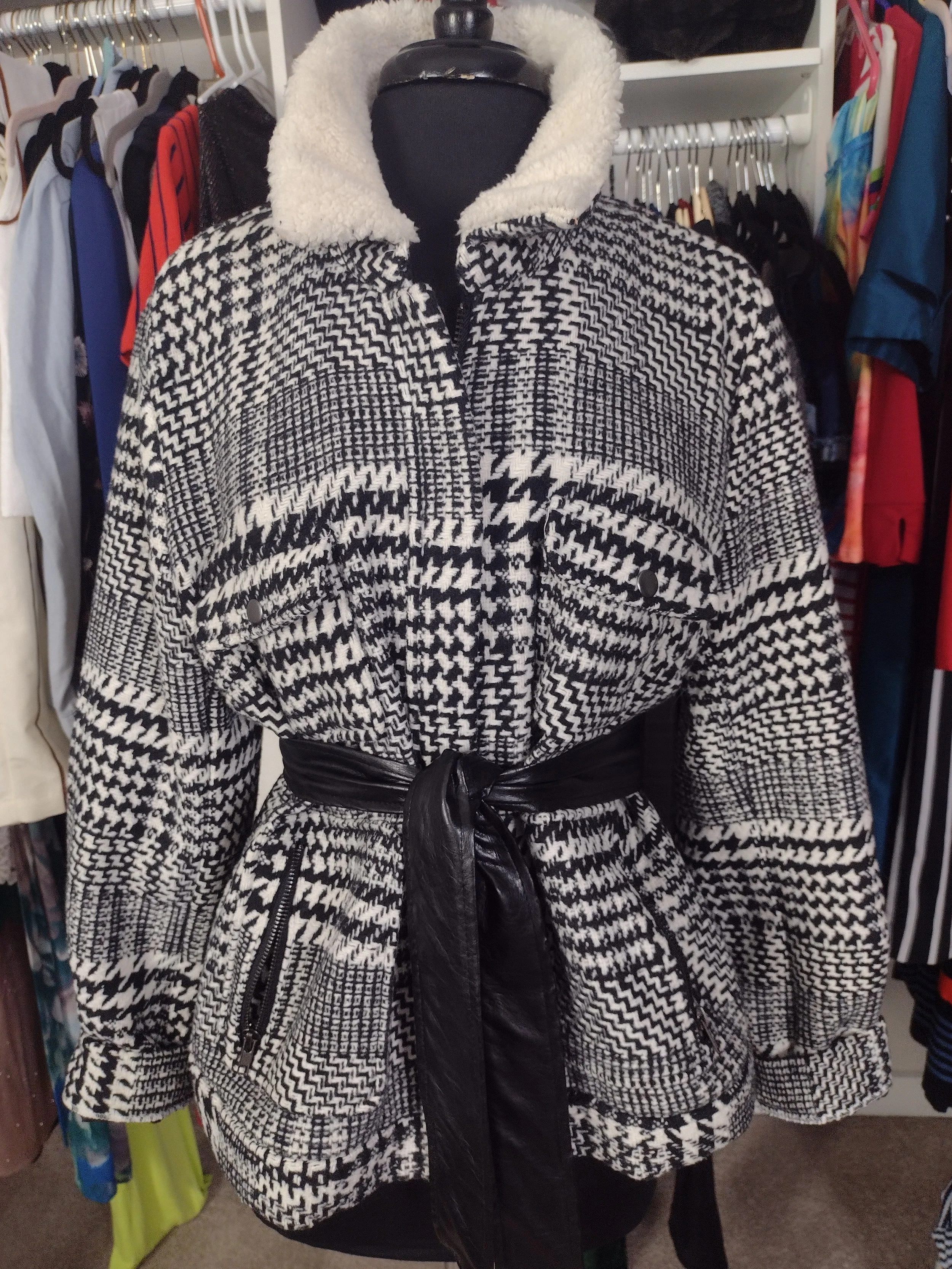 NEW Just Fab Houndstooth Jacket Size XL