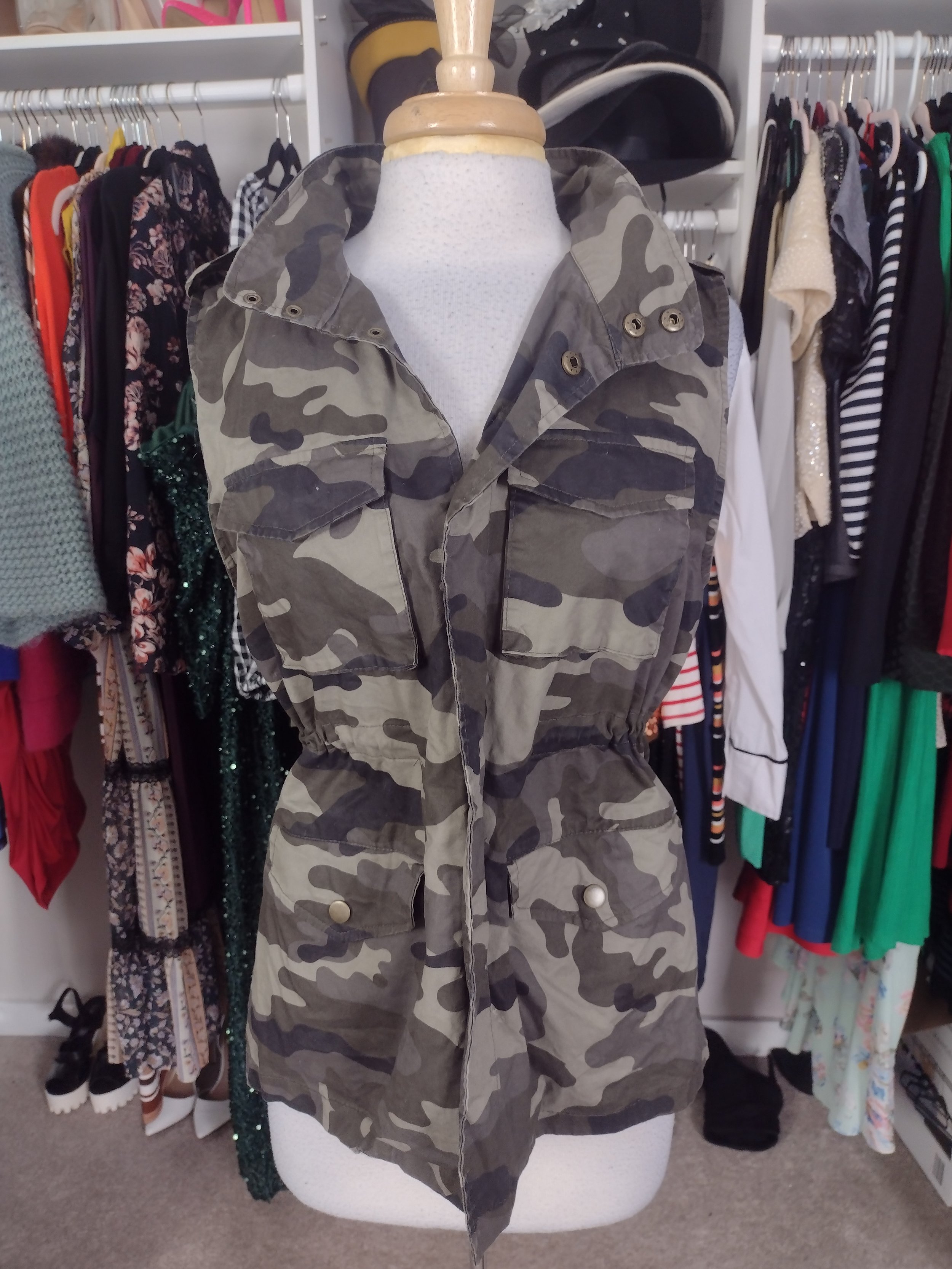 Camo Vest Size 8/10