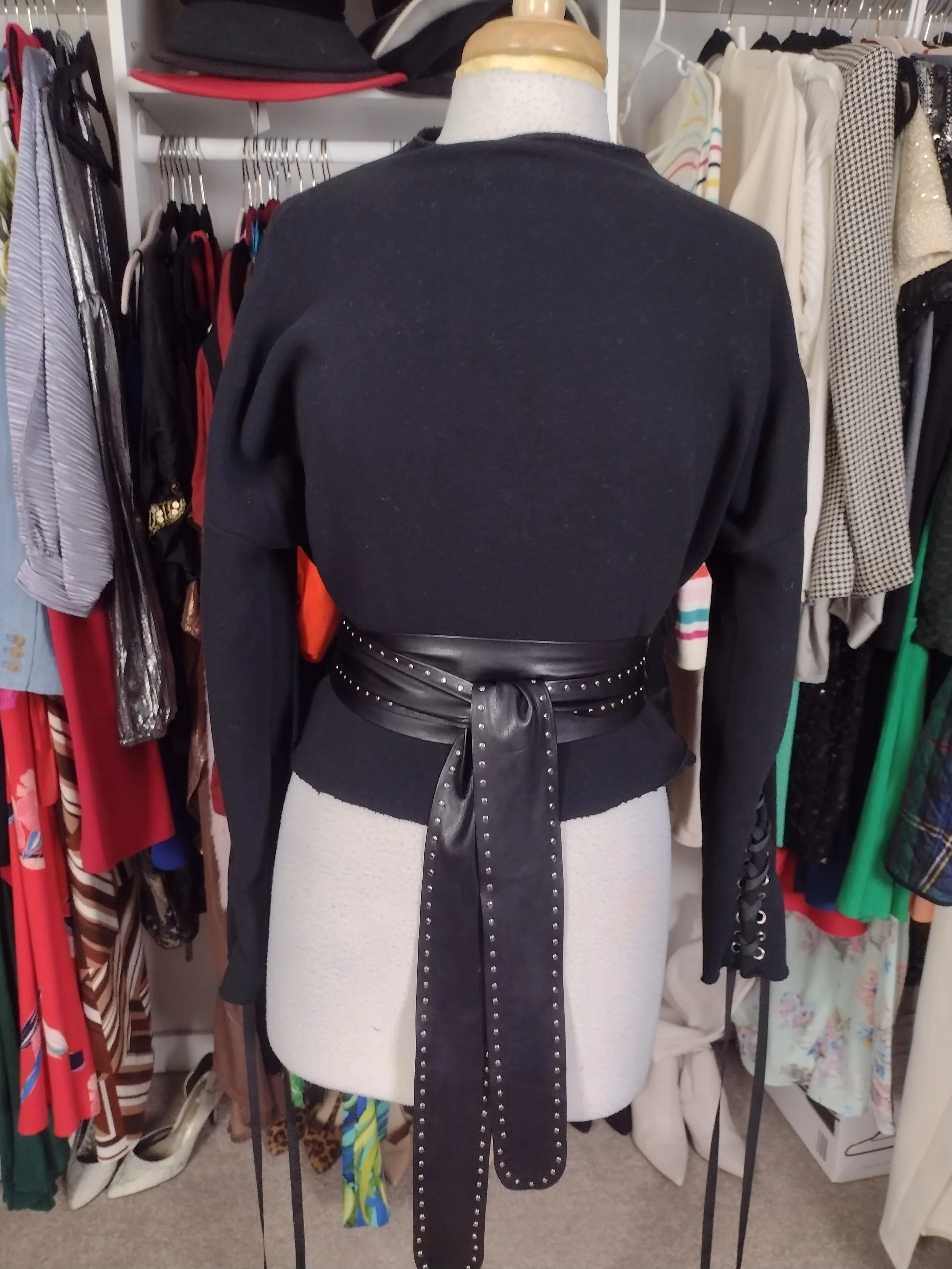 Black Cuff Tie Sweatshirt Size 10/12