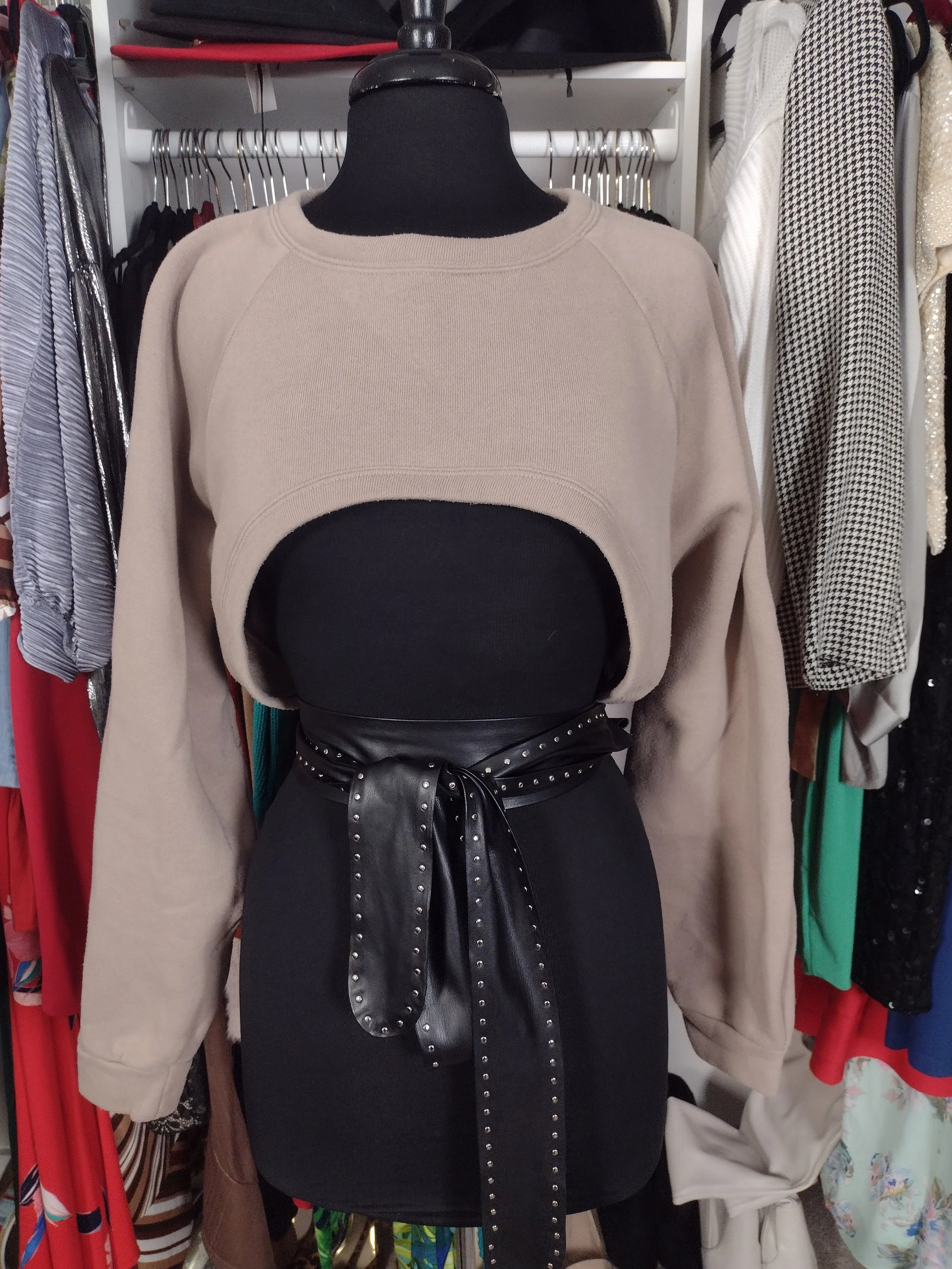 Eloquii Beige Crop Sweatshirt Size XL