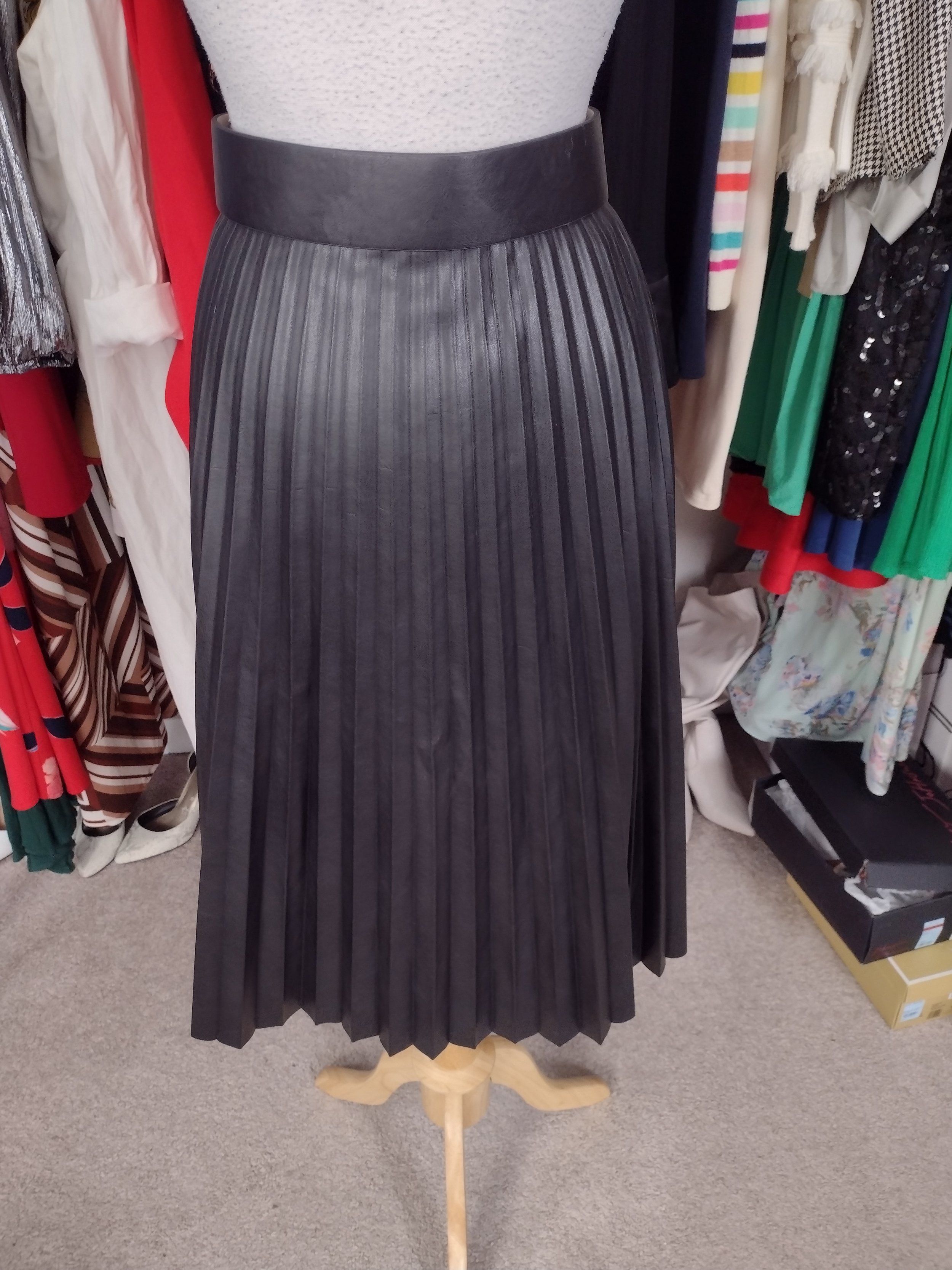 7 for all mankind Black Faux Leather Pleated Skirt Size S waist 28