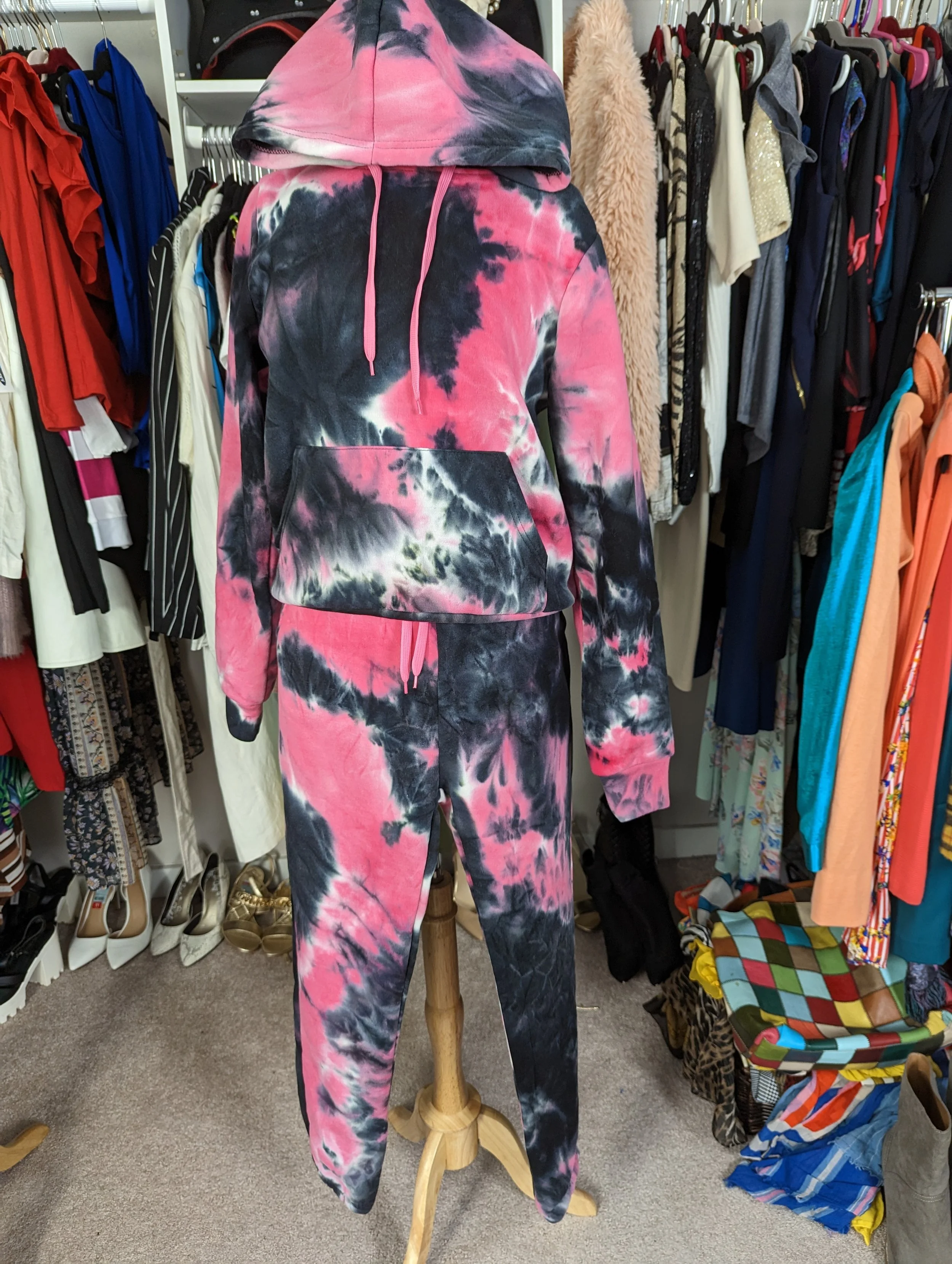 New Pink and Black tiedie 2 piece sweatsuit Size 8/10