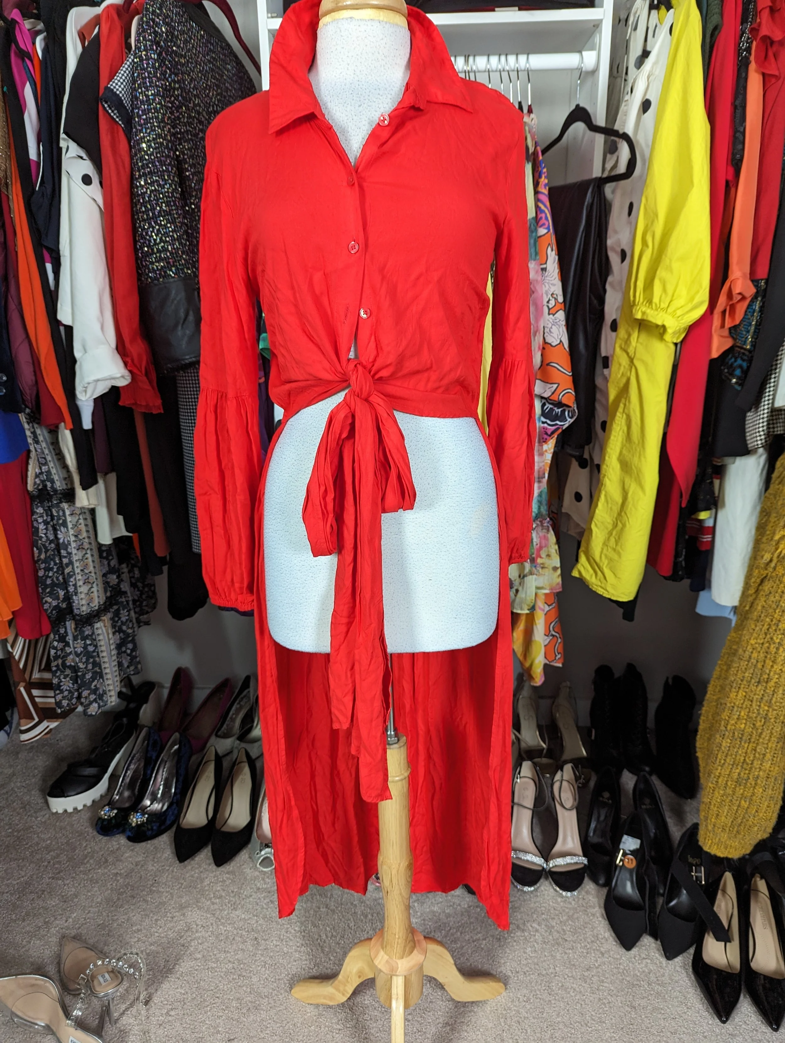 Venus Red high low top size 8/10