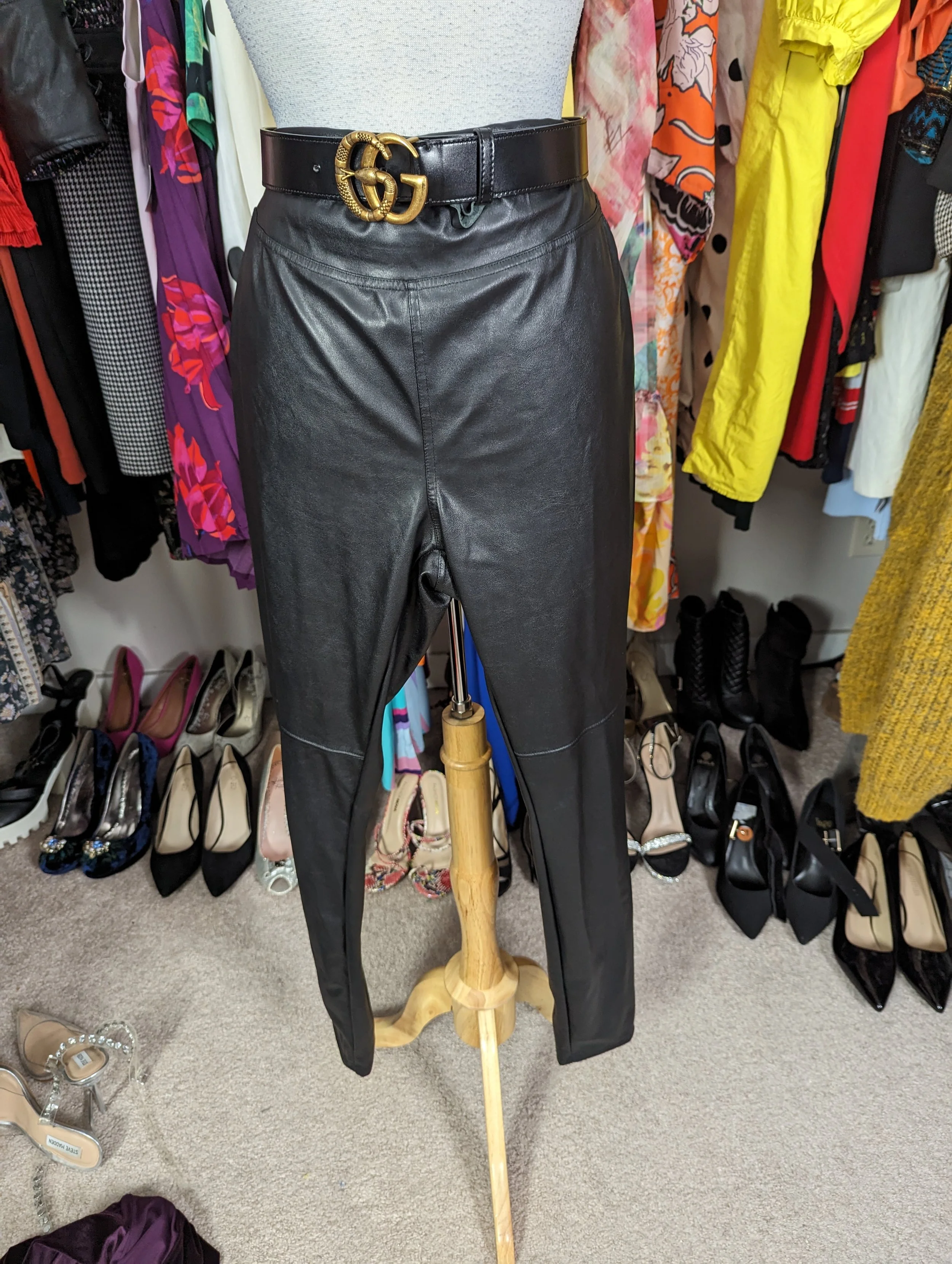 Curvy Vegan leather leggings size M