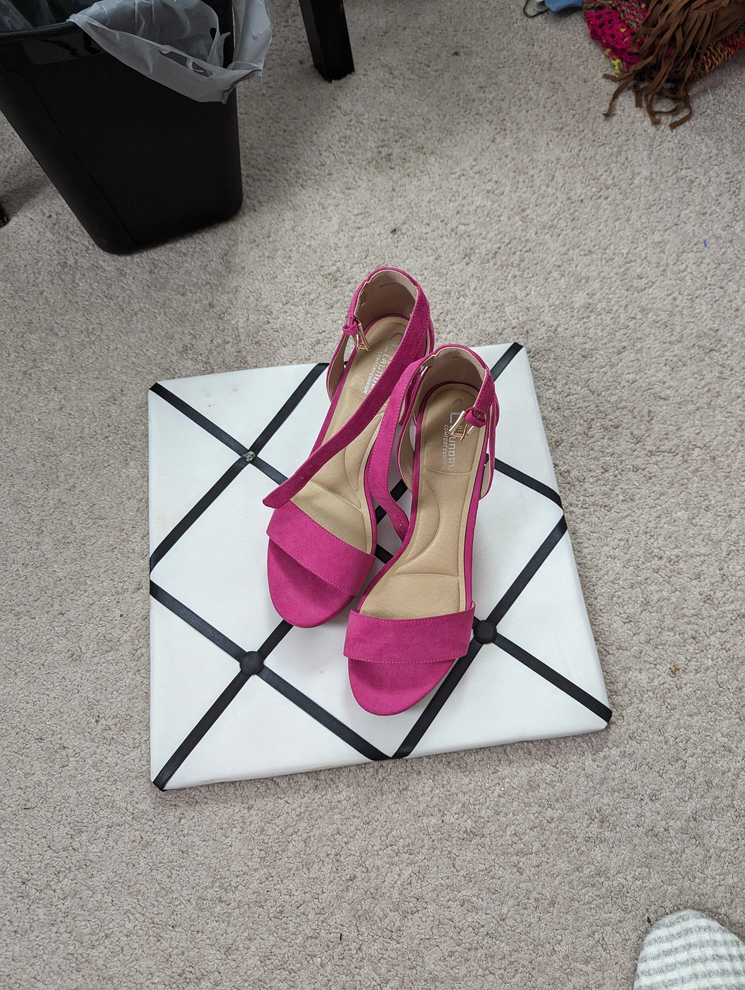 Chinese Laundry Pink Block Sandal Size 10