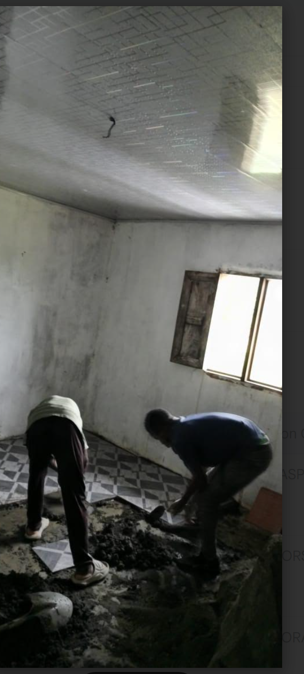 Laying floor tiles