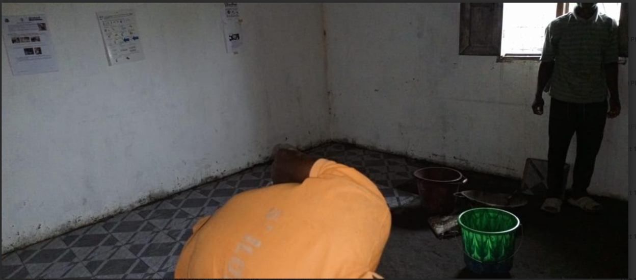 Laying floor tiles