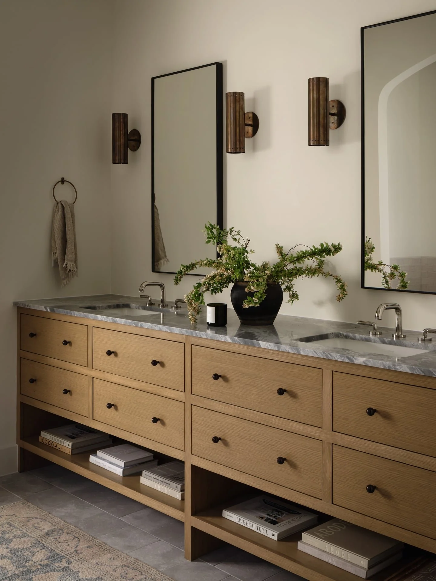 finley-ii-luxury-bathrom.jpg