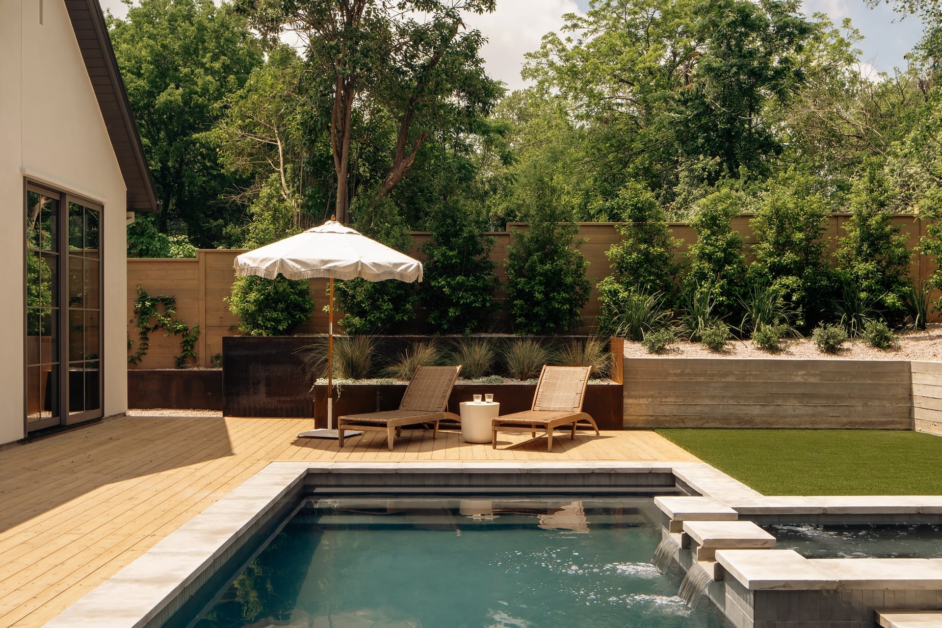 finley-ii-luxury-pool.jpg