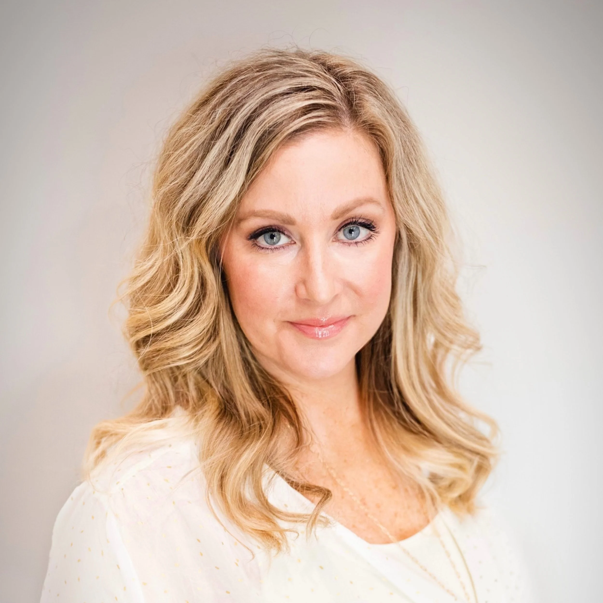JENNA RUPPRECHT, MARKETING DIRECTOR 