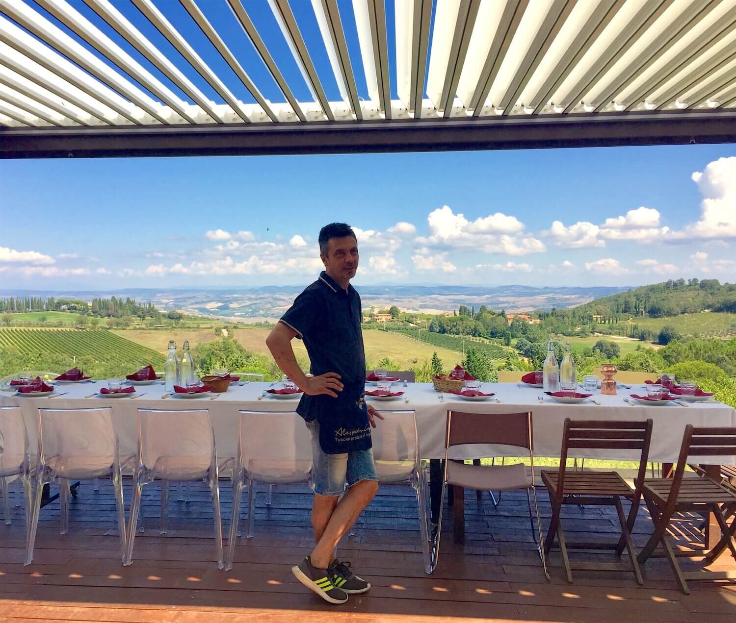 tuscany-podere-dinner-table (1).jpg