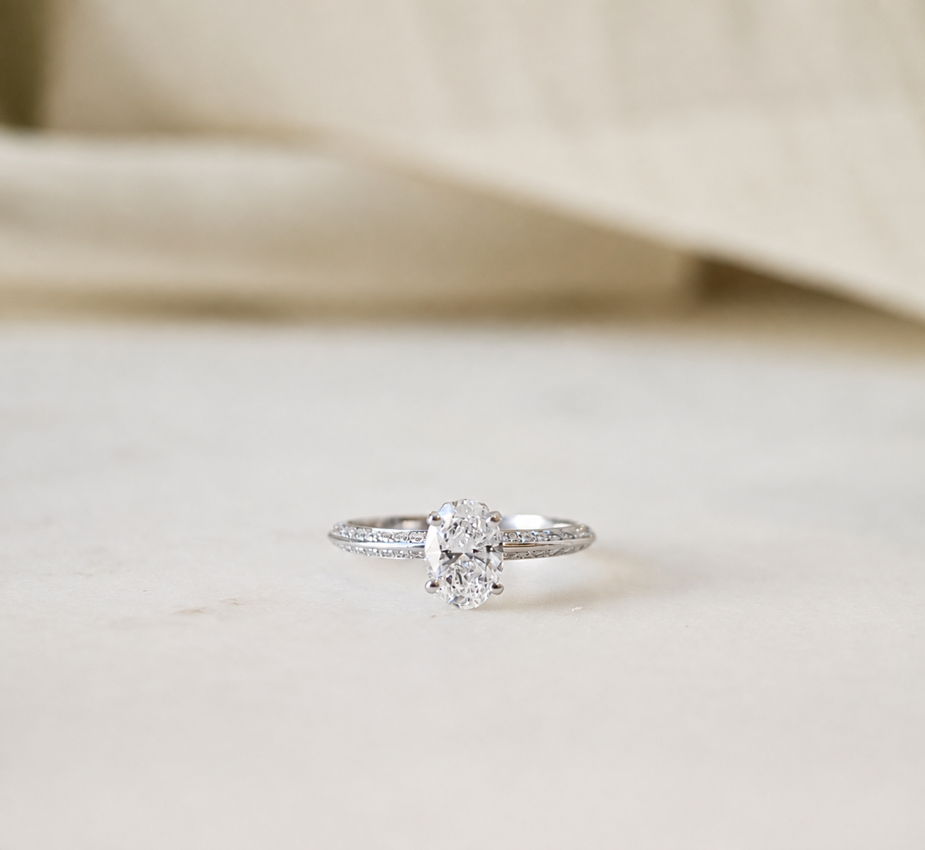 LV010304-LUSTRE-05.png