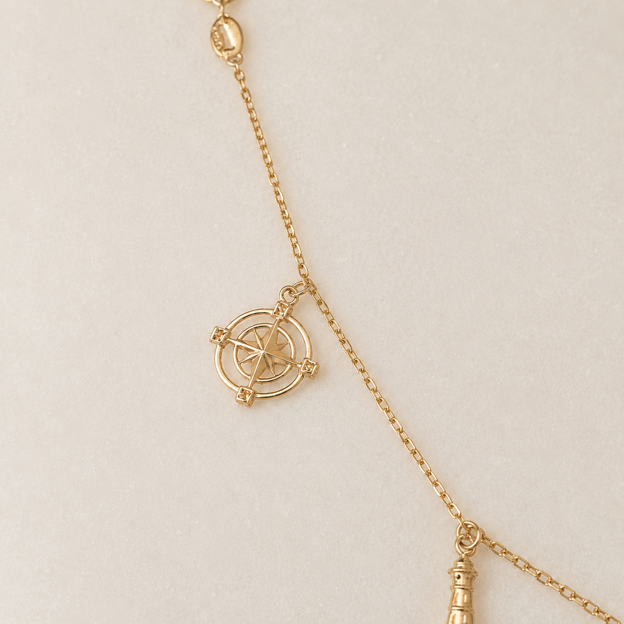 18BCHA01300171*12-18K-AUREL-LINK-BRACELET-06.png
