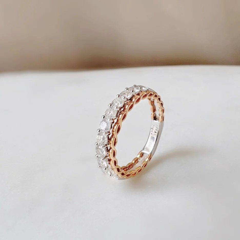 18K Duet Round Diamond Band