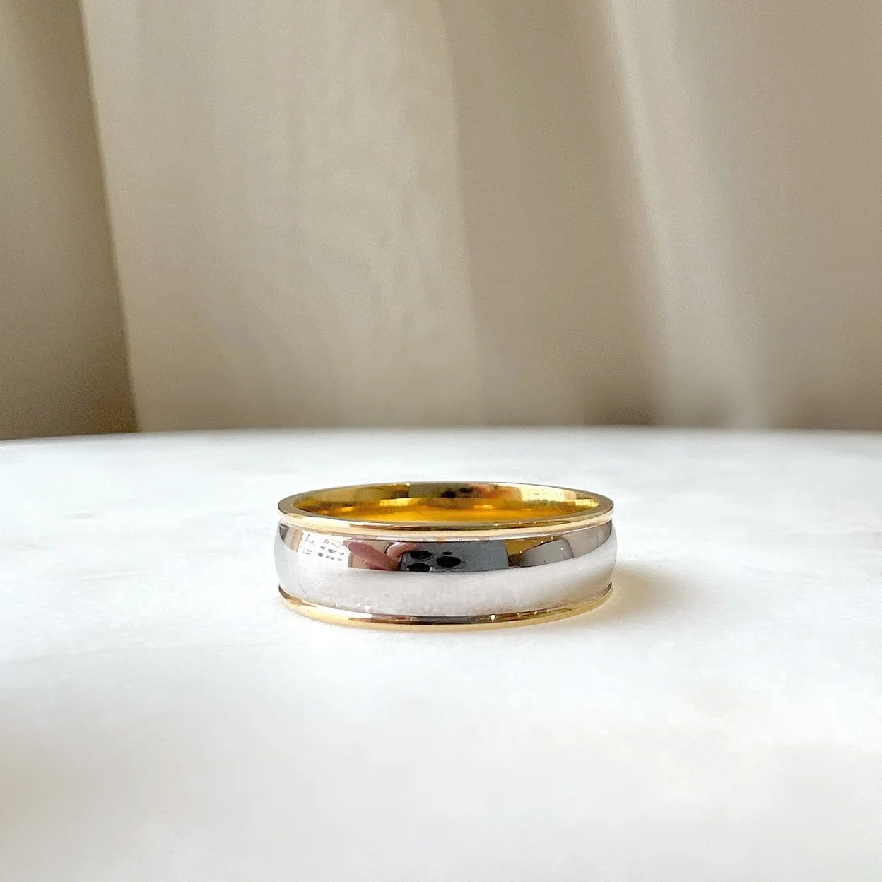18K Two-Tone Round Band