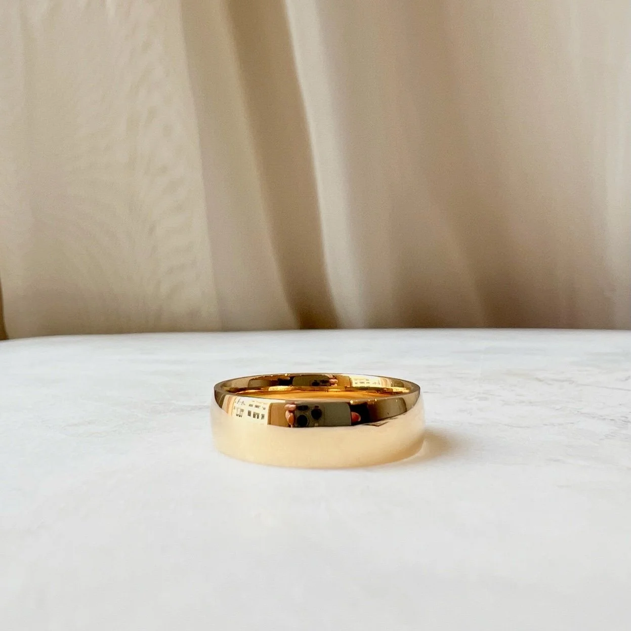 14K Yellow Gold Flat Round Band