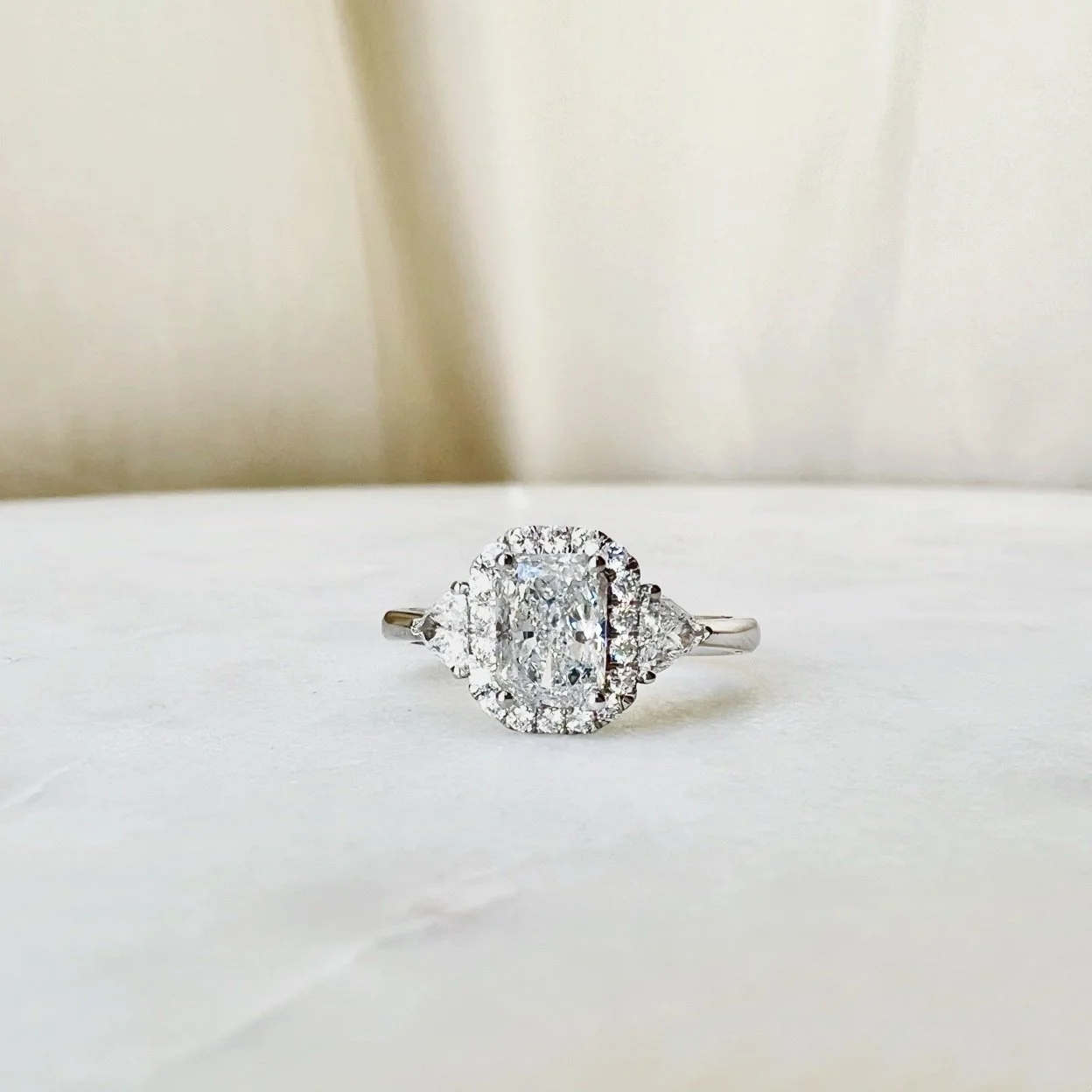 18K Milliardaire 1.00ct Cushion Solitaire Diamond Ring