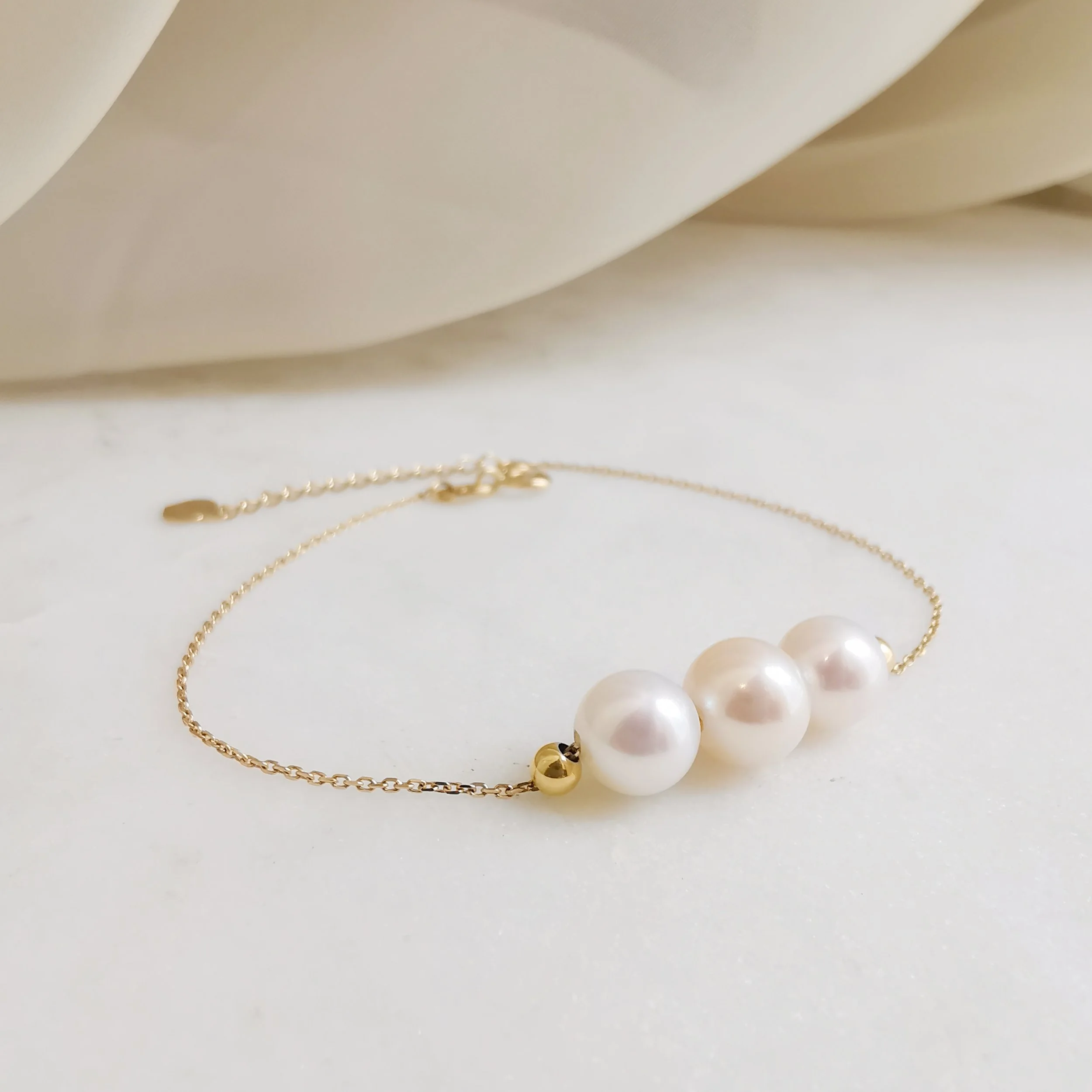 18K Three Akoya Bracelet
