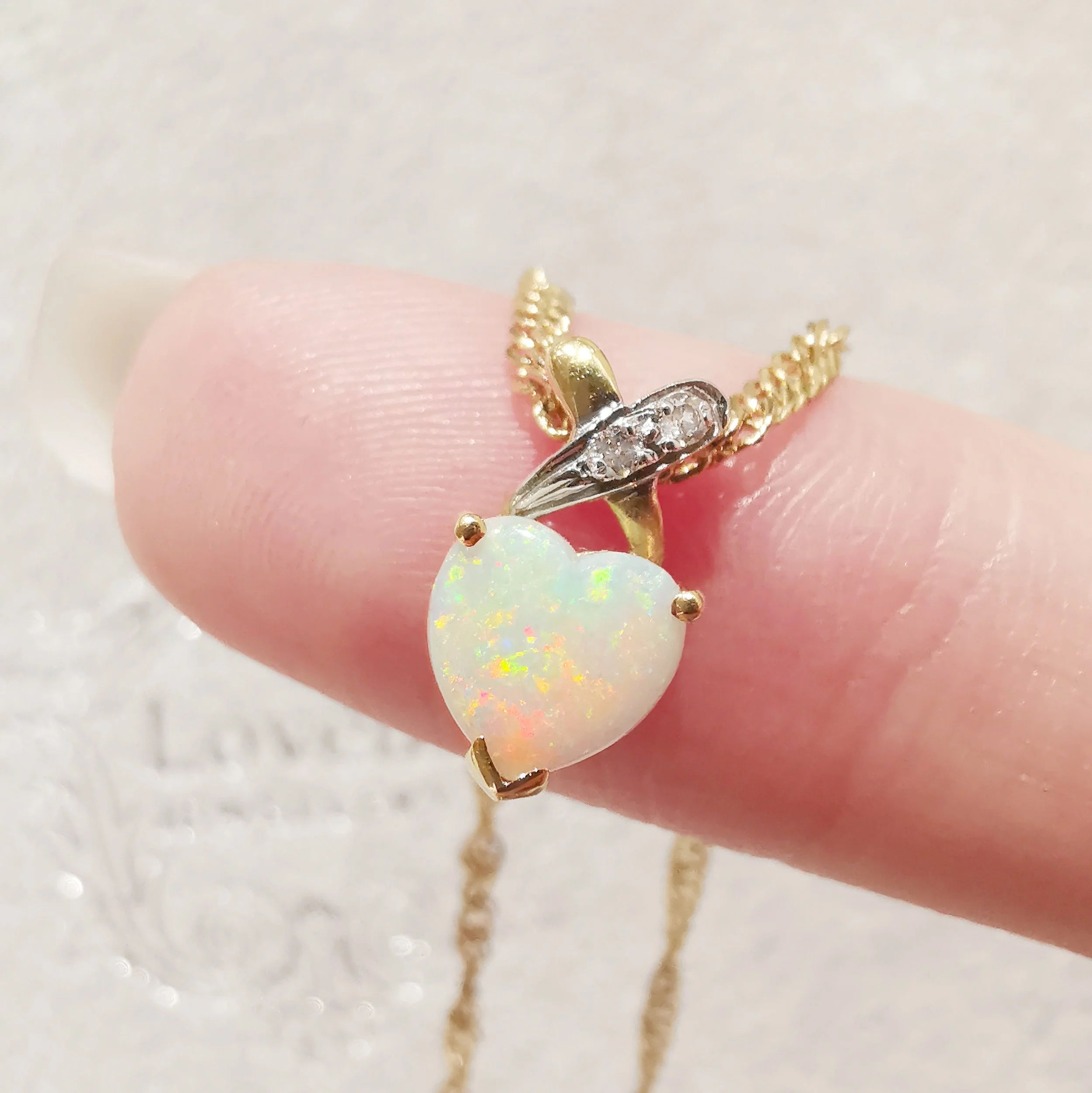 18K Love Heart Opal Pendant