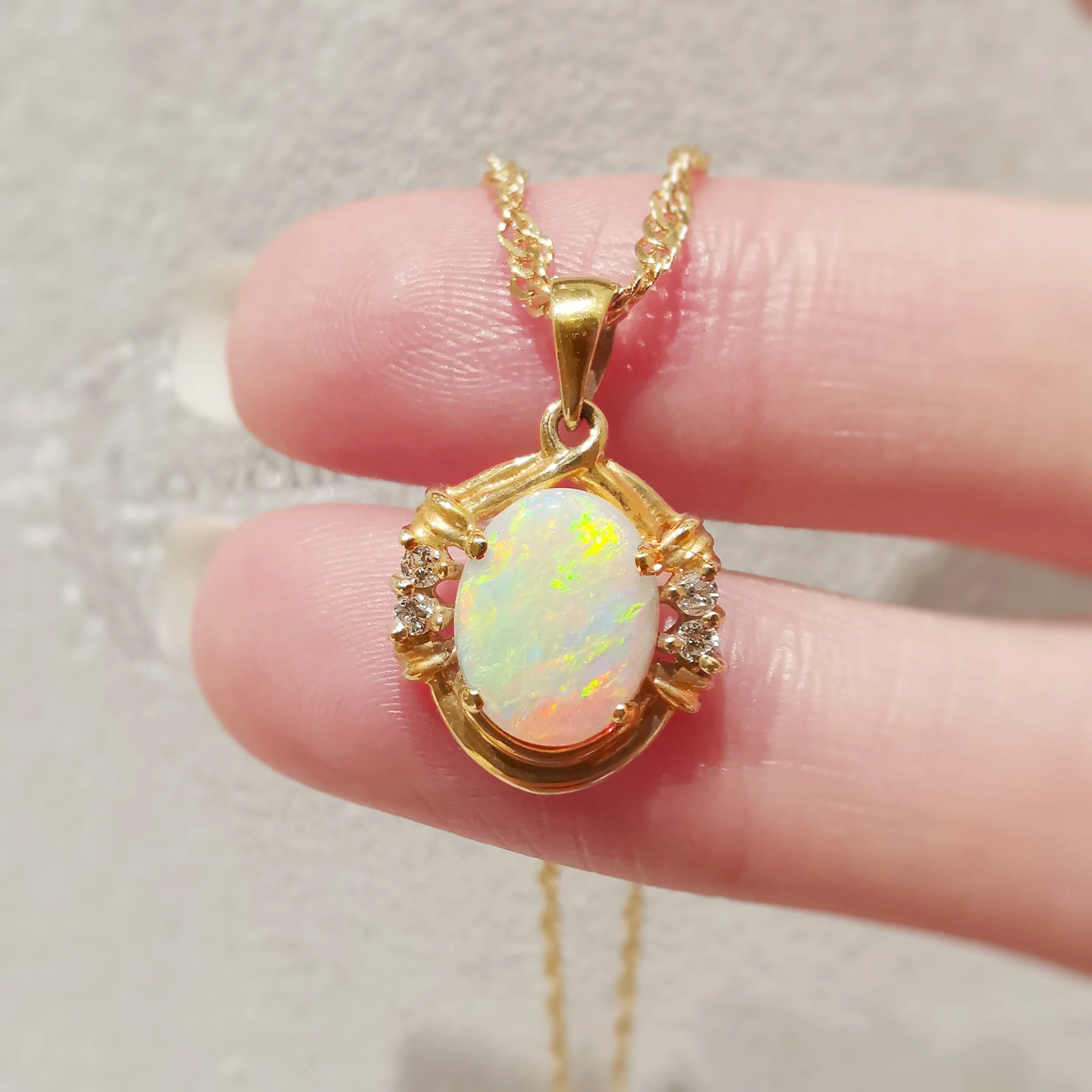 18K Orchid Opal Pendant