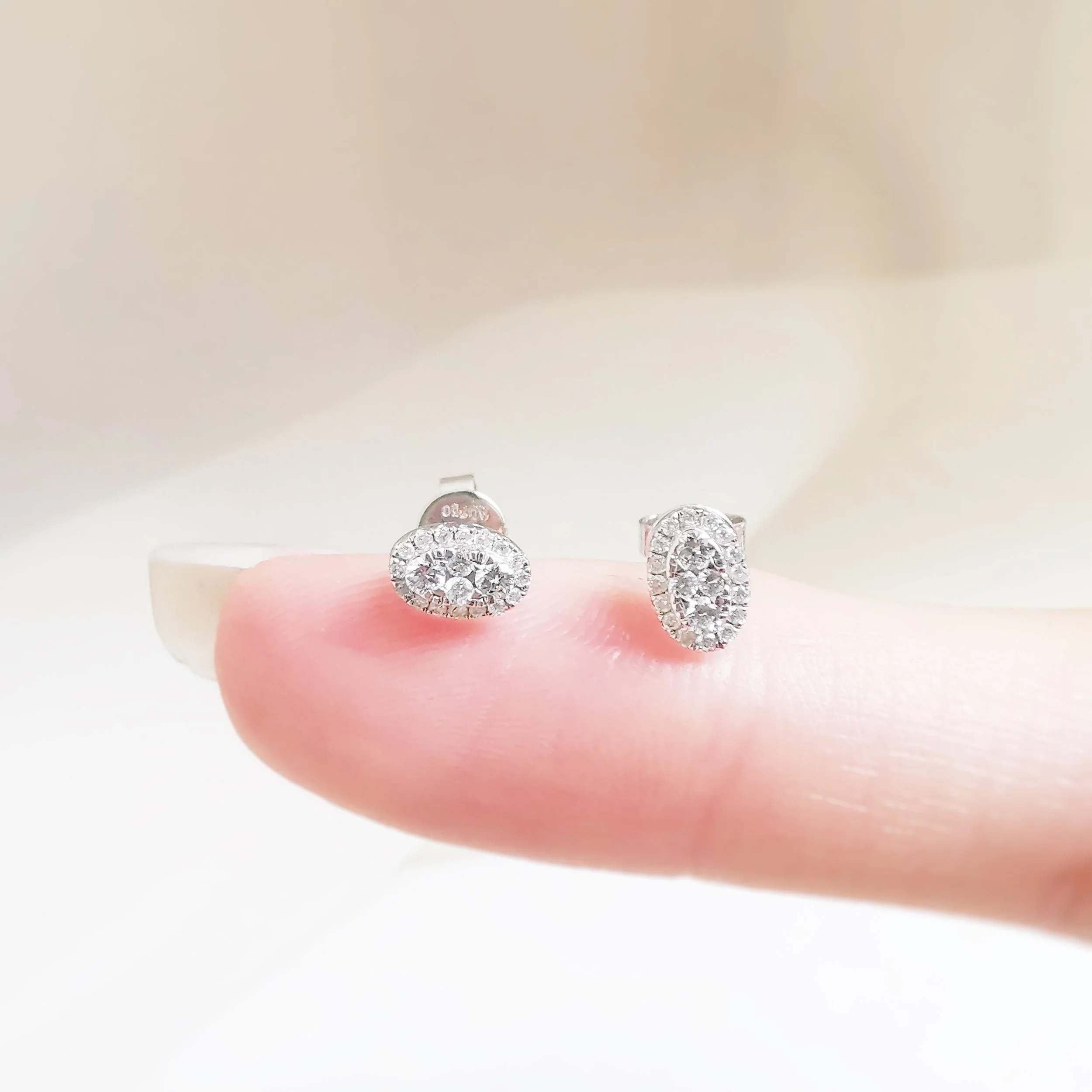 18K Mini Oval Clusters Diamond Earrings