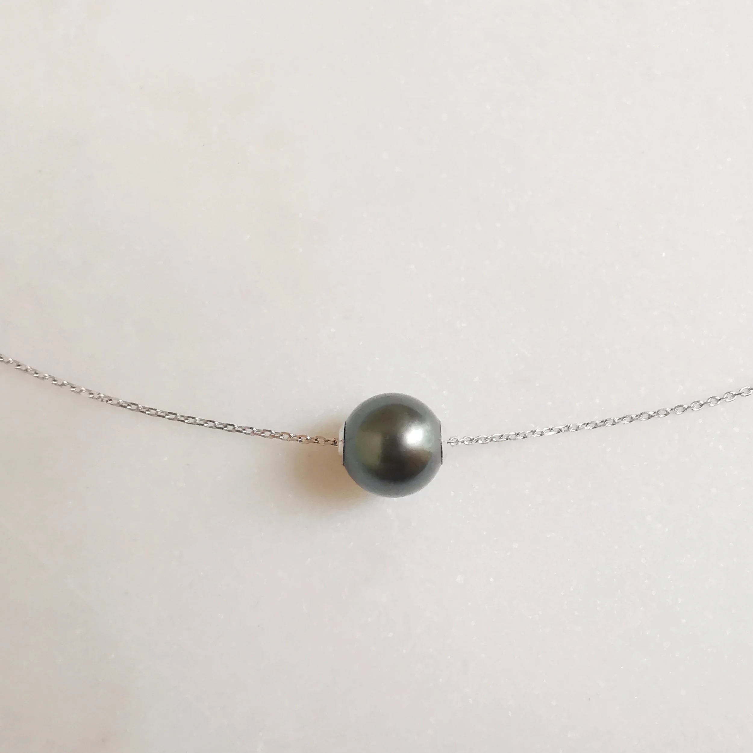 Mini Friendship Tahitian Floating Pearl 
