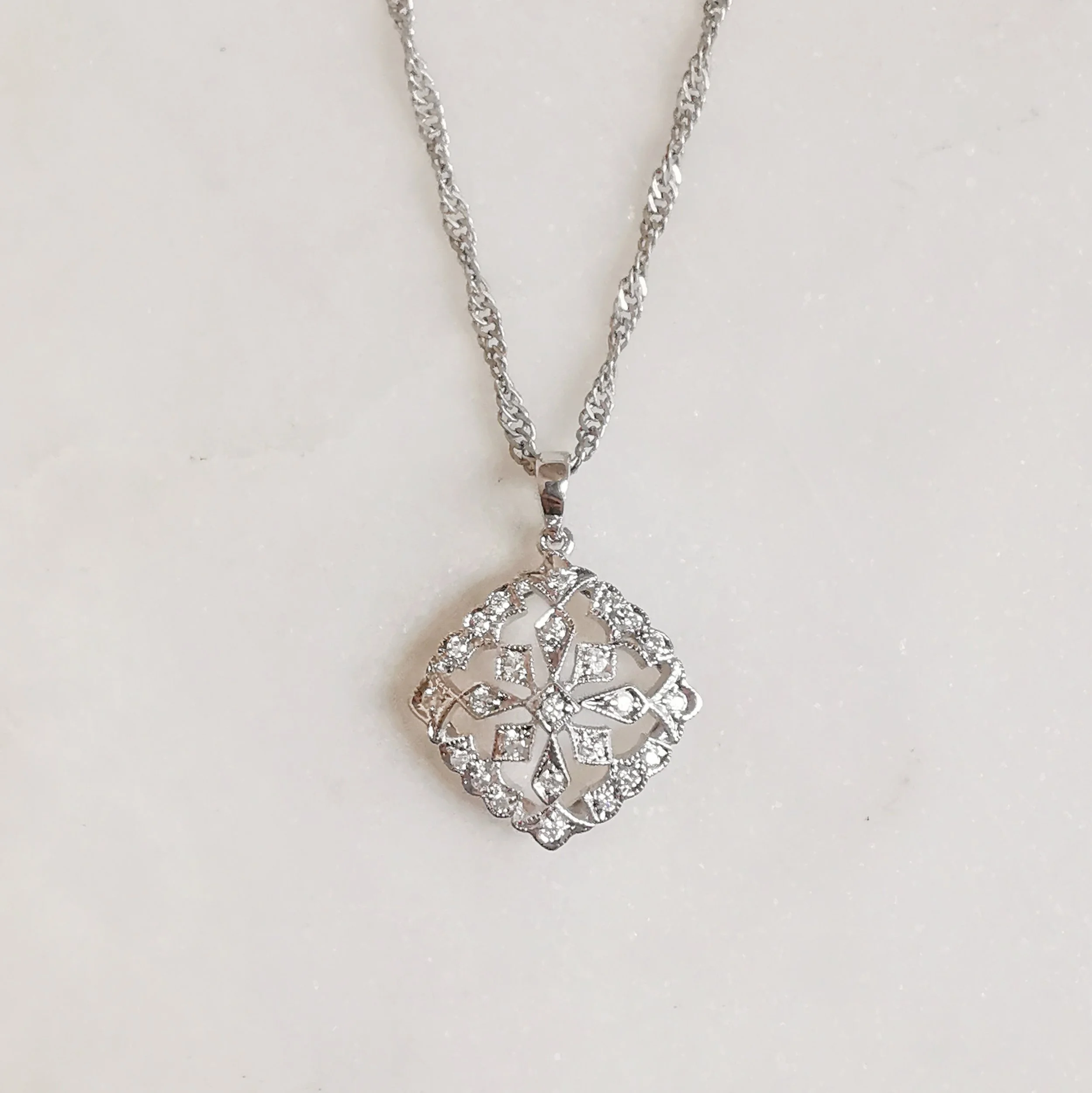 18K Pristine Snowfall Diamond Pendant
