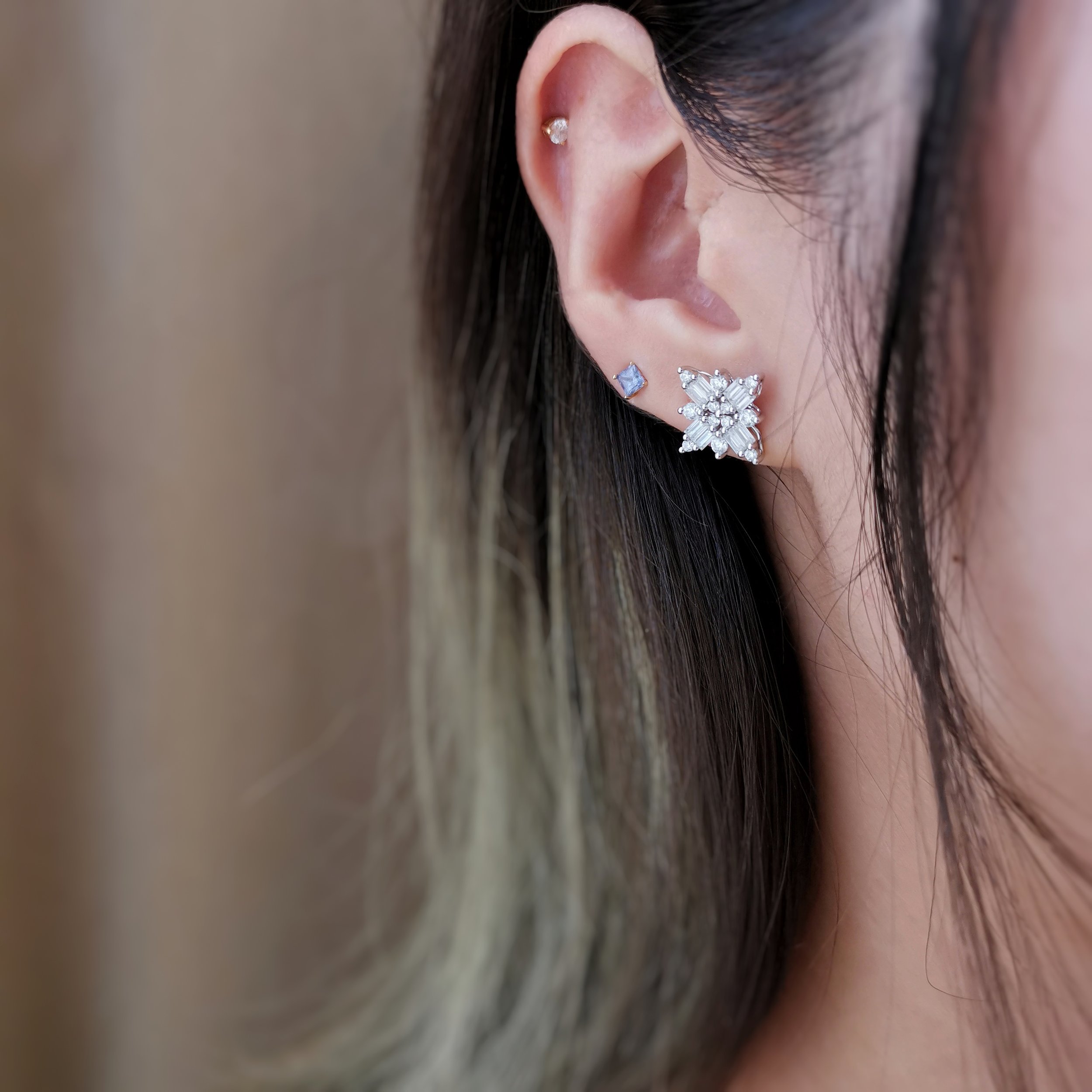 14K Supernova Moissanite Stud Earrings 5.jpeg