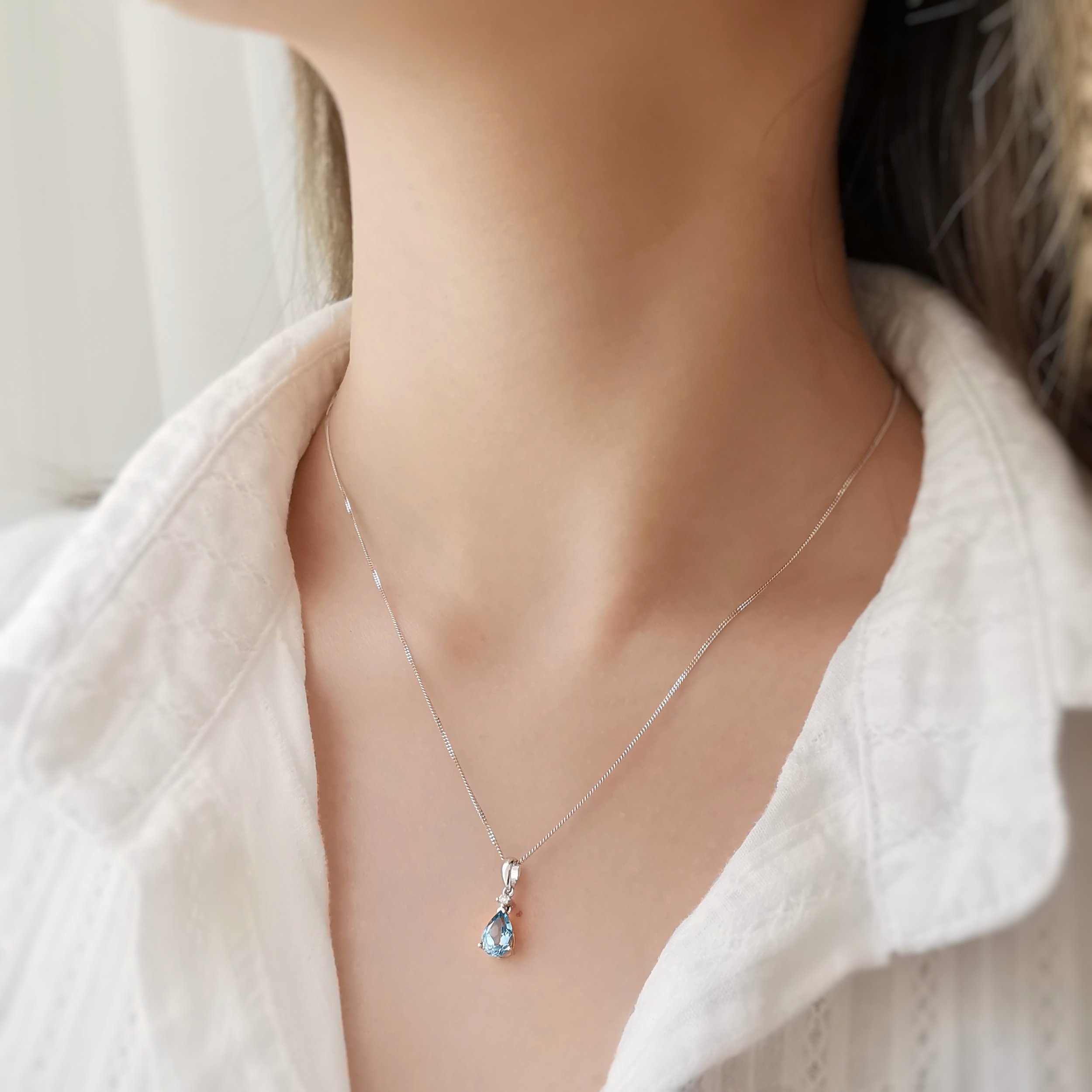 18K Luzhu Blue Topaz Pendant with Diamond 4.jpeg