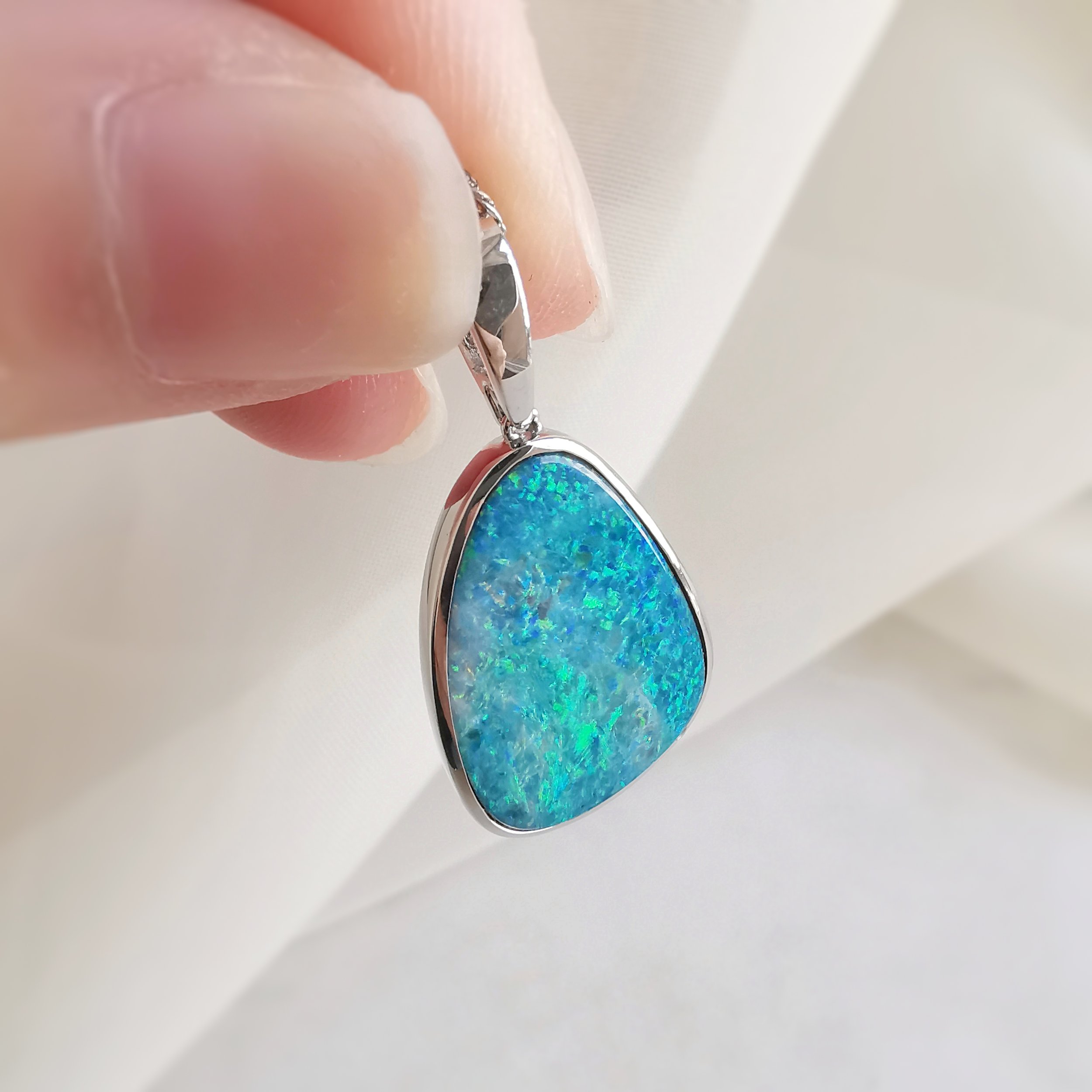 18K Oceanfield Doublet Australian Black Opal Pendant 3.jpeg