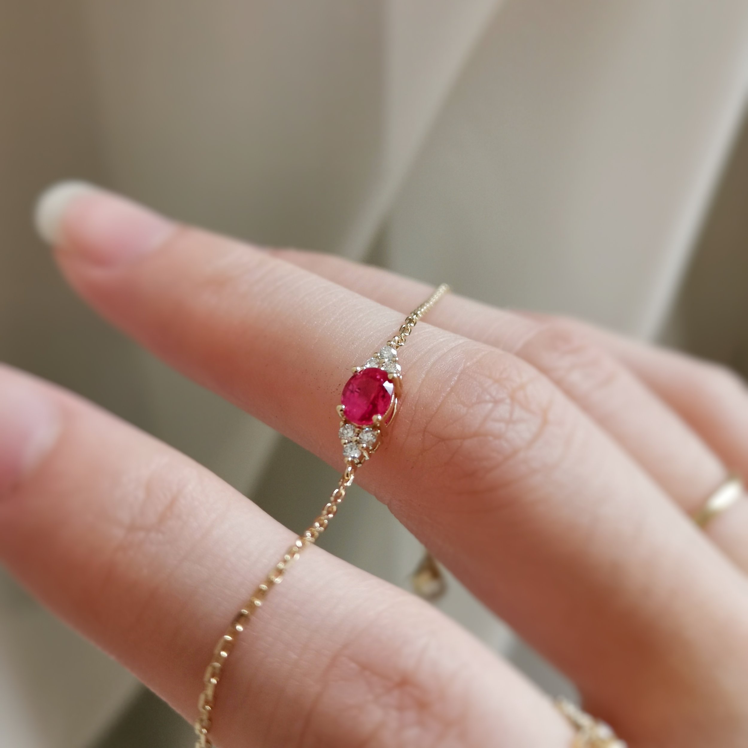 Grand 1 Ruby Bracelet in 14k Gold (July)