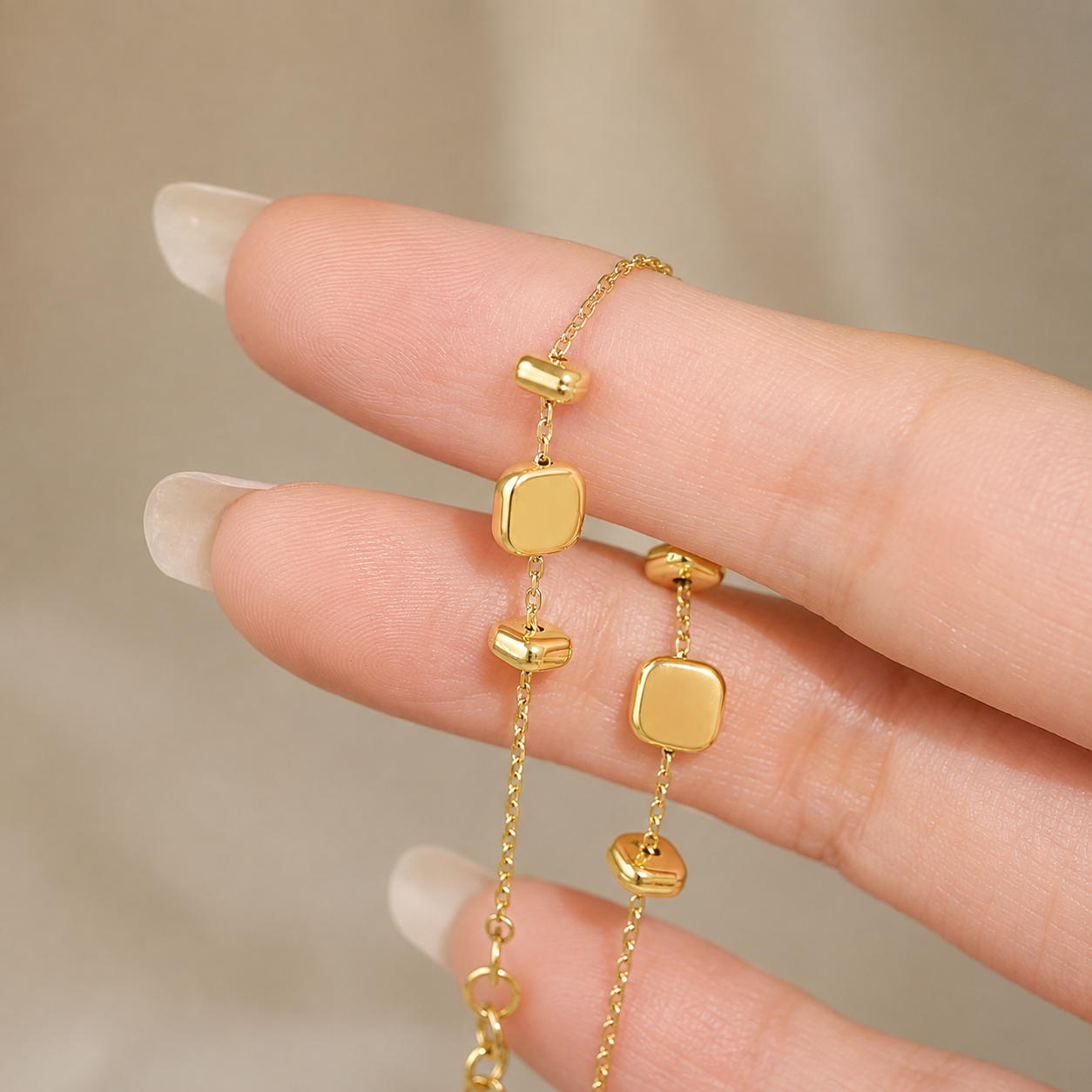08BBA79800171*22-18K-CONSTELLATION-BRACELET-05.png