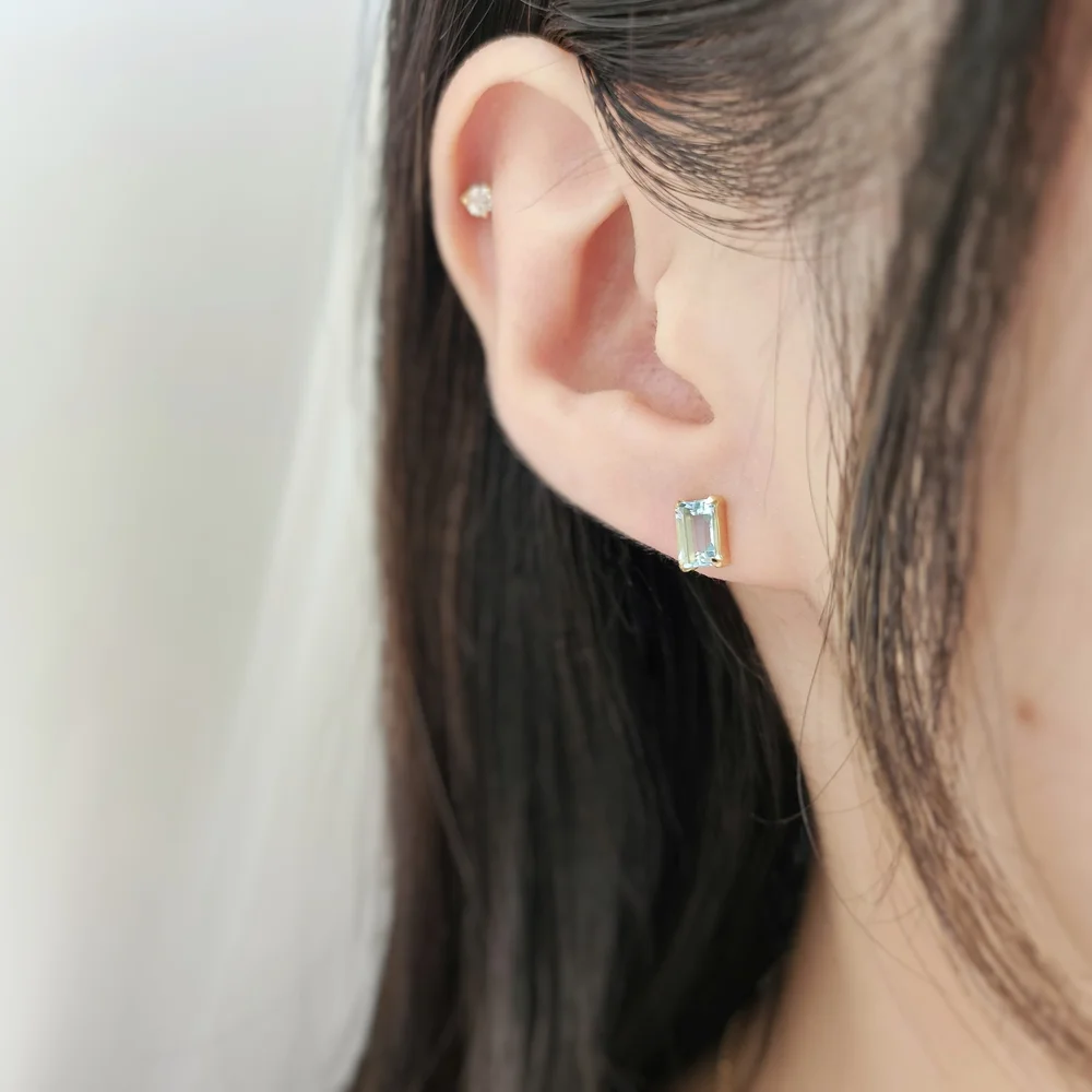 18K Yellow Gold Emerald Cut Aquamarine Earring — Lovélle Jewellery