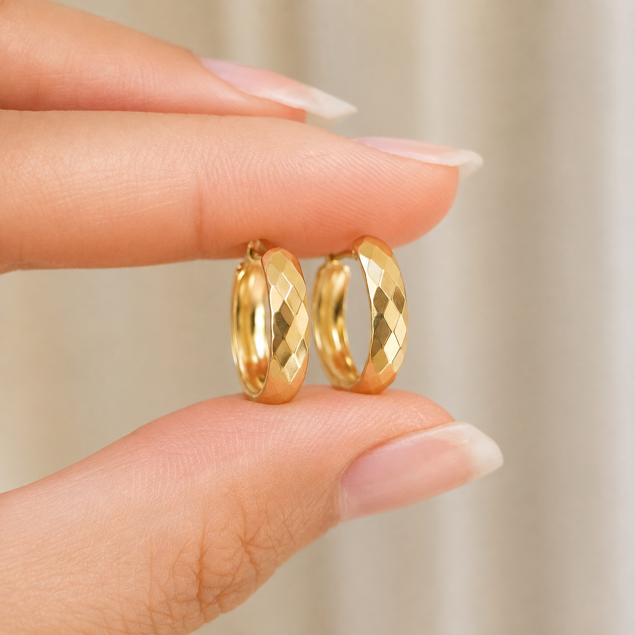 JP-Cri-970-ASTER-STUD-EARRINGS-03.png