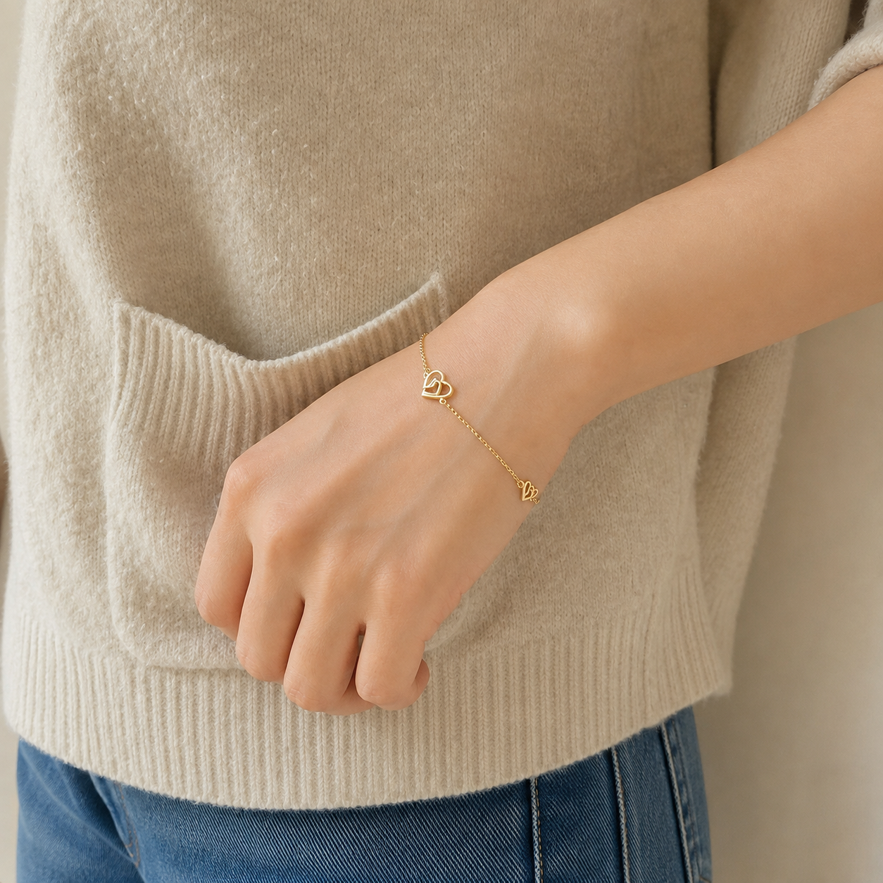 18BBA79700171*19-18K-HEARTLINK-BRACELET-05.png