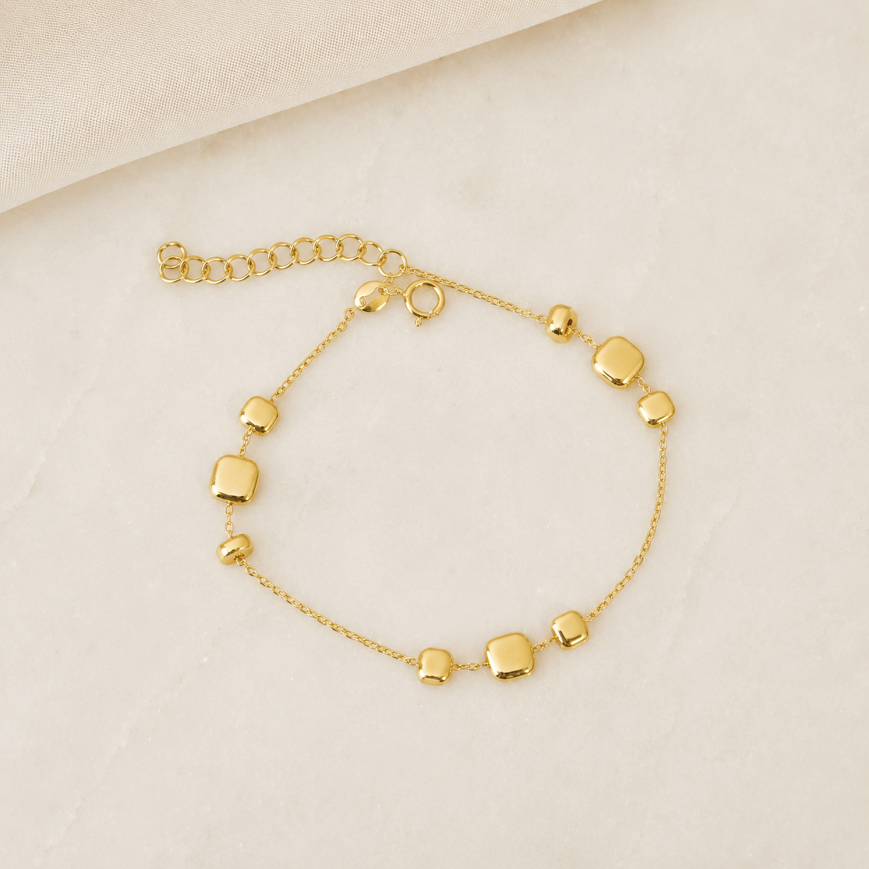 08BBA79800171*22-18K-CONSTELLATION-BRACELET-04.png