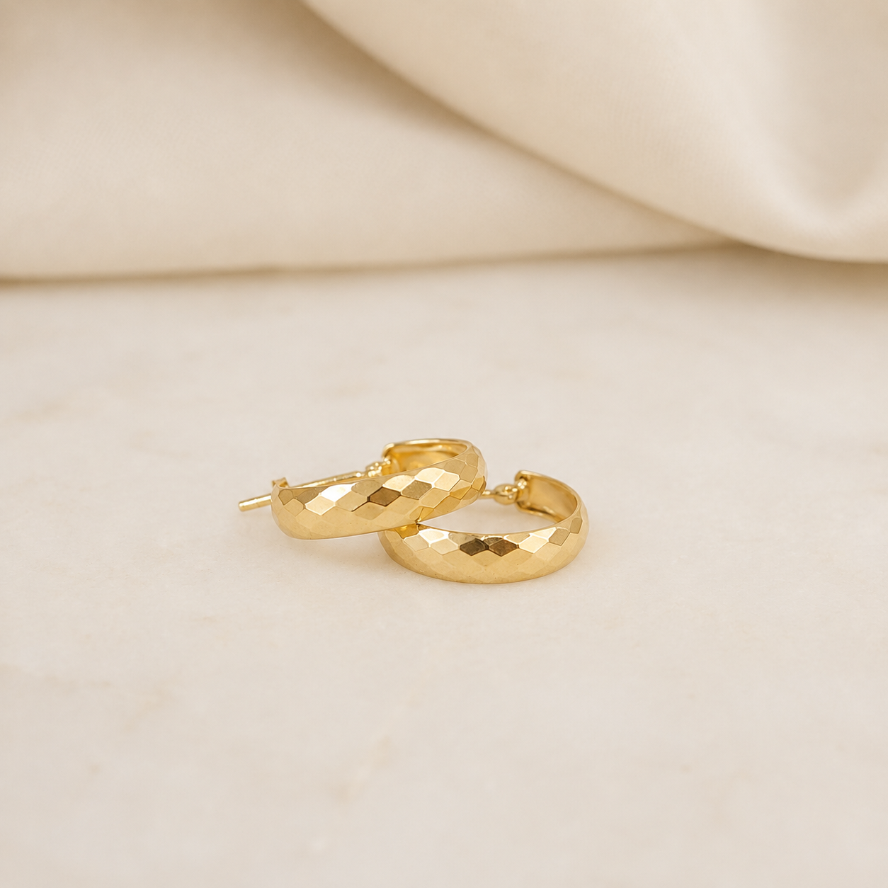 JP-Cri-970-ASTER-STUD-EARRINGS-02.png