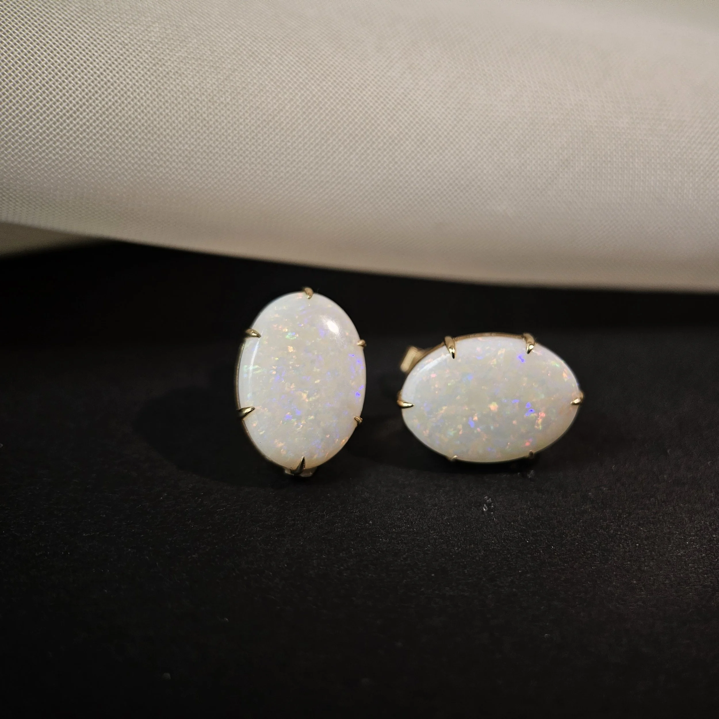 UGE1214-Sunshower-Opal-Stud-Earrings-01.jpg