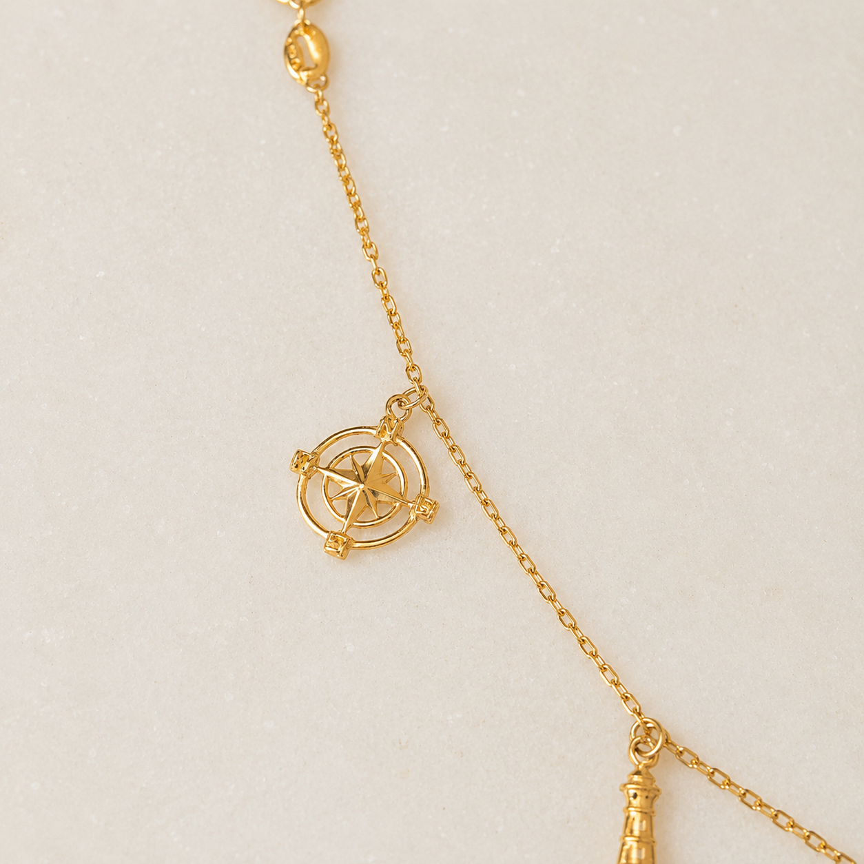 18BCHA01300171*12-18K-AUREL-LINK-BRACELET-04.png