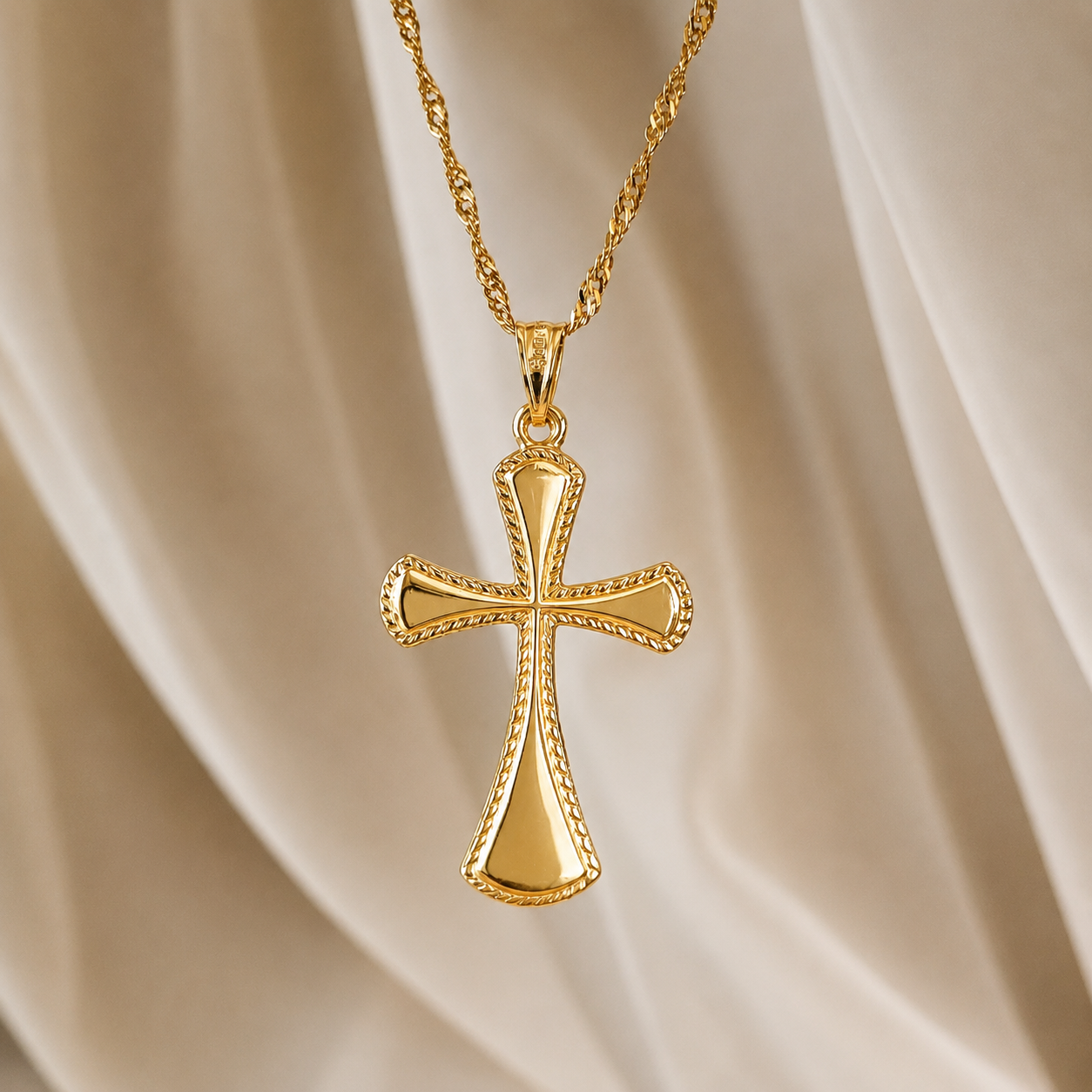 18PCR00017001*12-18K-HERITAGE-CROSS-PENDANT-05.png
