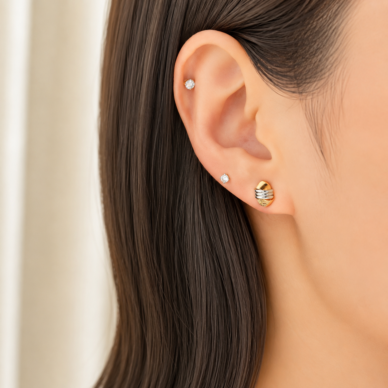 JP-FU-5044-HEART-KISS-STUD-EARRINGS-08.png