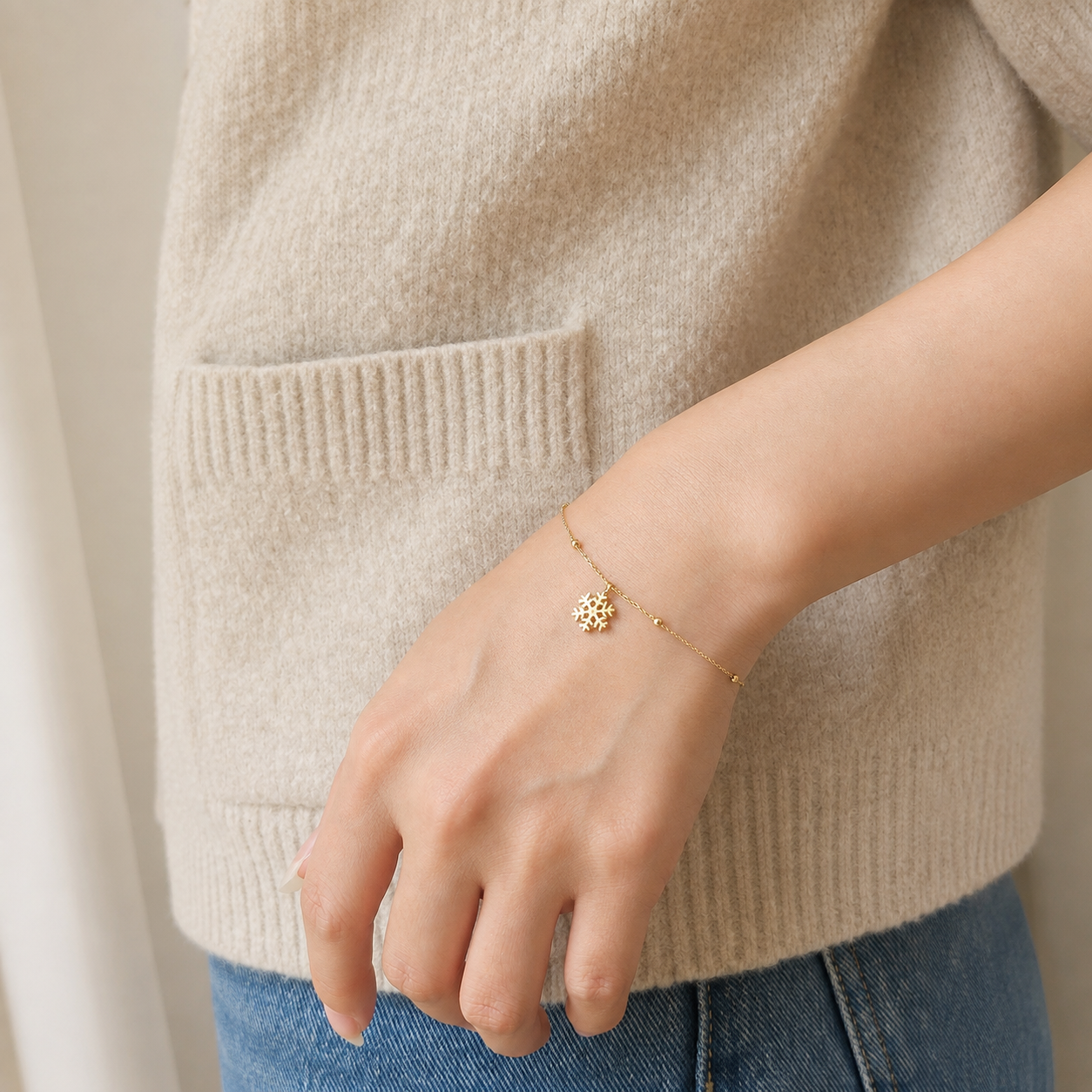 285SQ71407815-SQUARE-EDGE-HOOP-EARRINGS-06.png