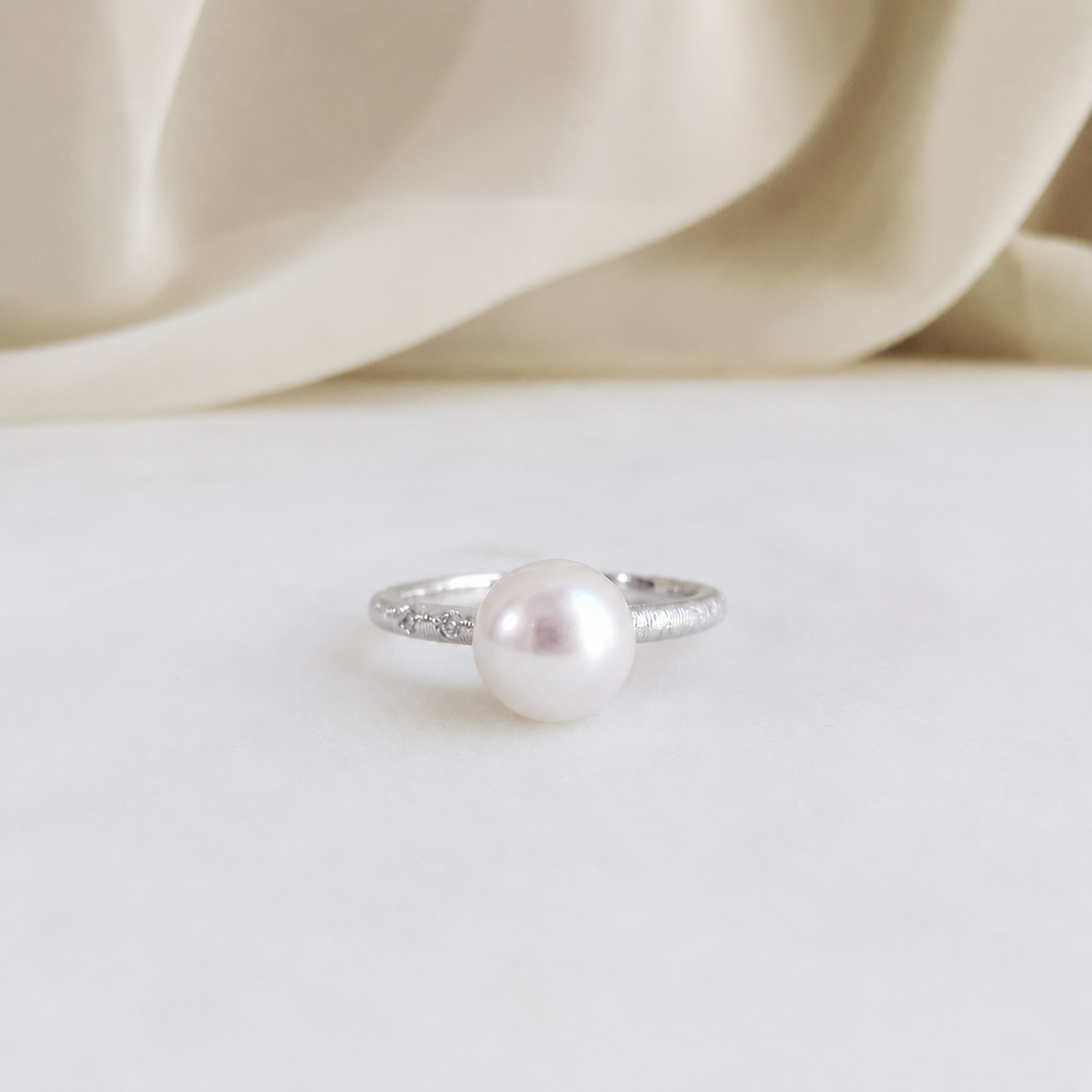 18K Canna Akoya Pearl Ring with Diamonds