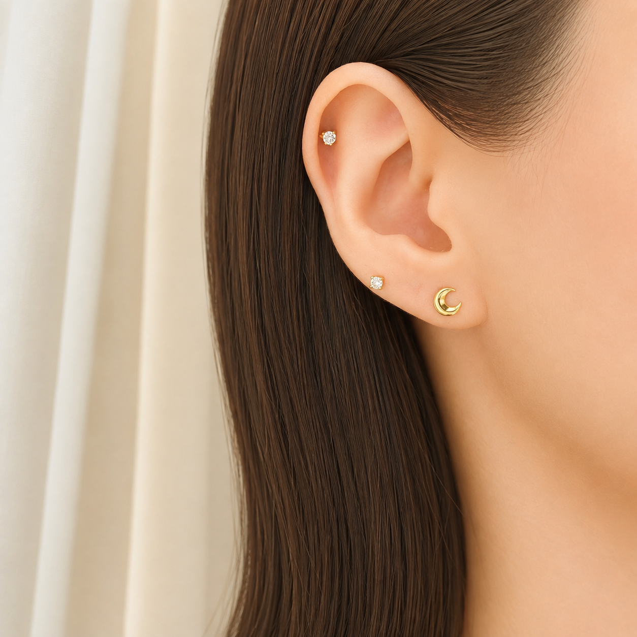 JP-FU-4491-18K-LUNA-CRESCENT-STUD-EARRINGS-05.png