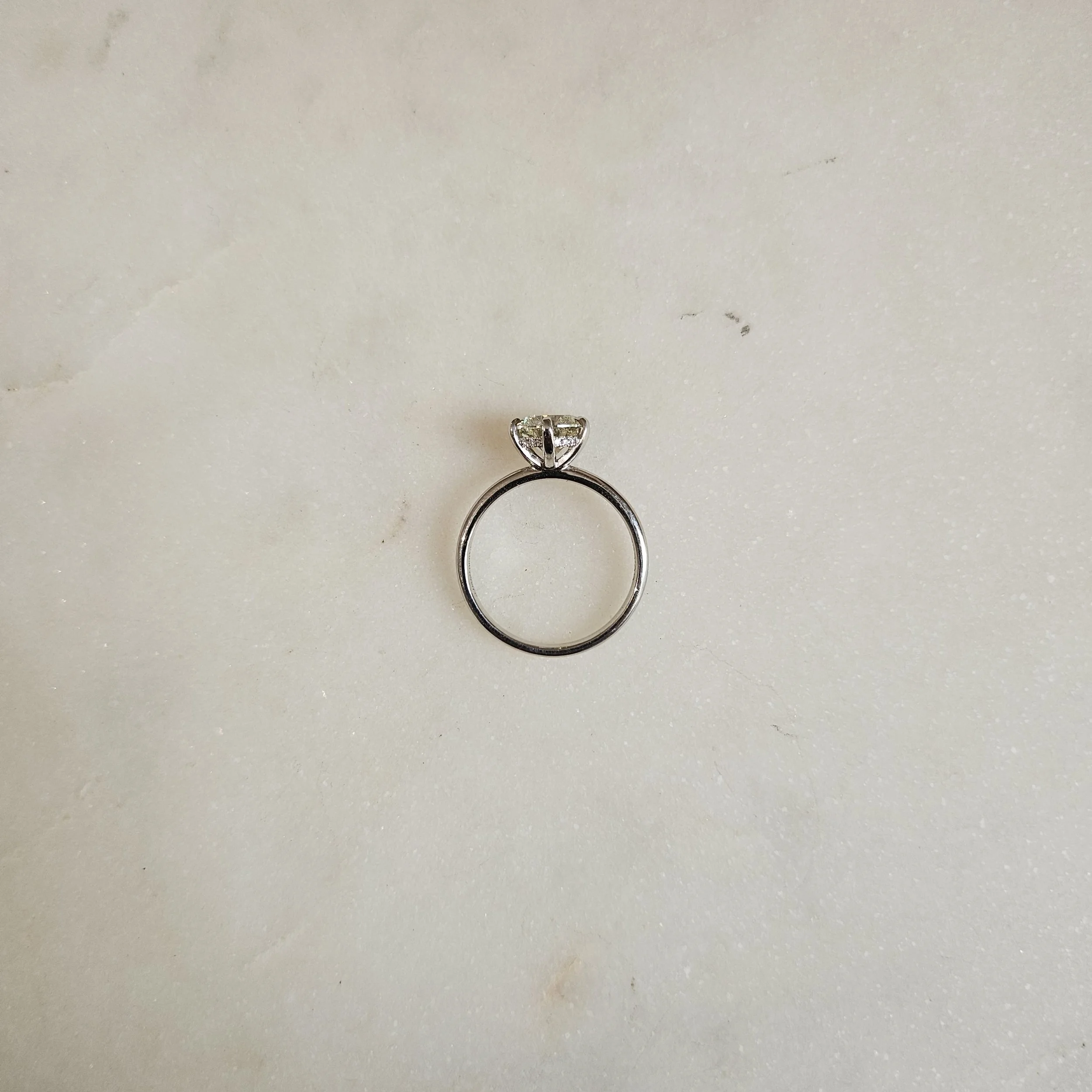 GJ430859_VOW_Full_Ring_Top_View.jpg